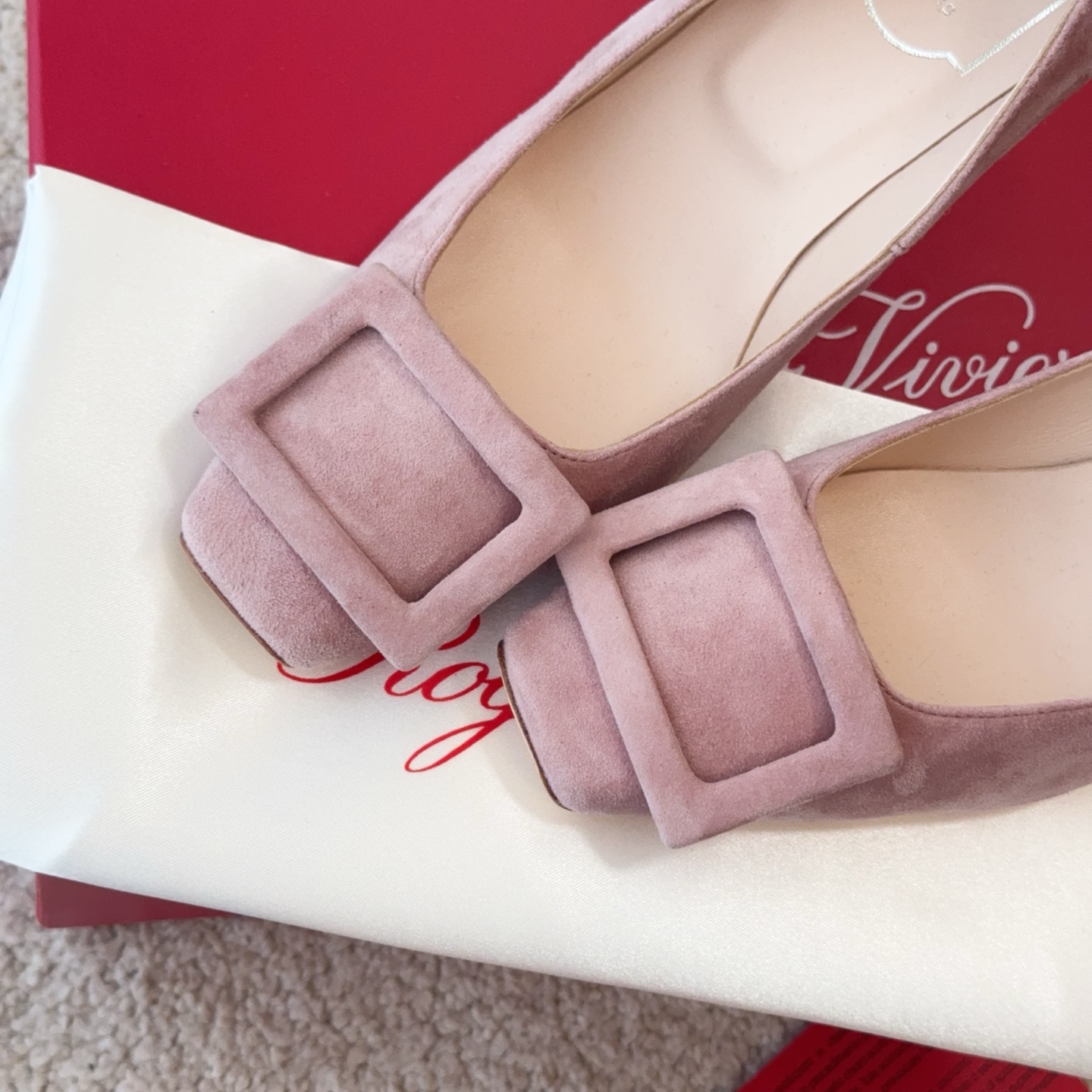 Roger Vivier RV新品绒面Trompette细高跟鞋