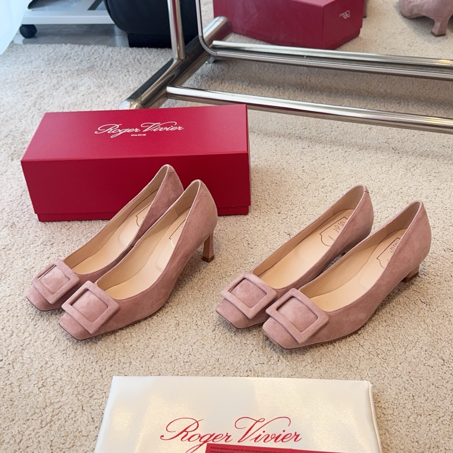 Roger Vivier RV新品绒面Trompette细高跟鞋