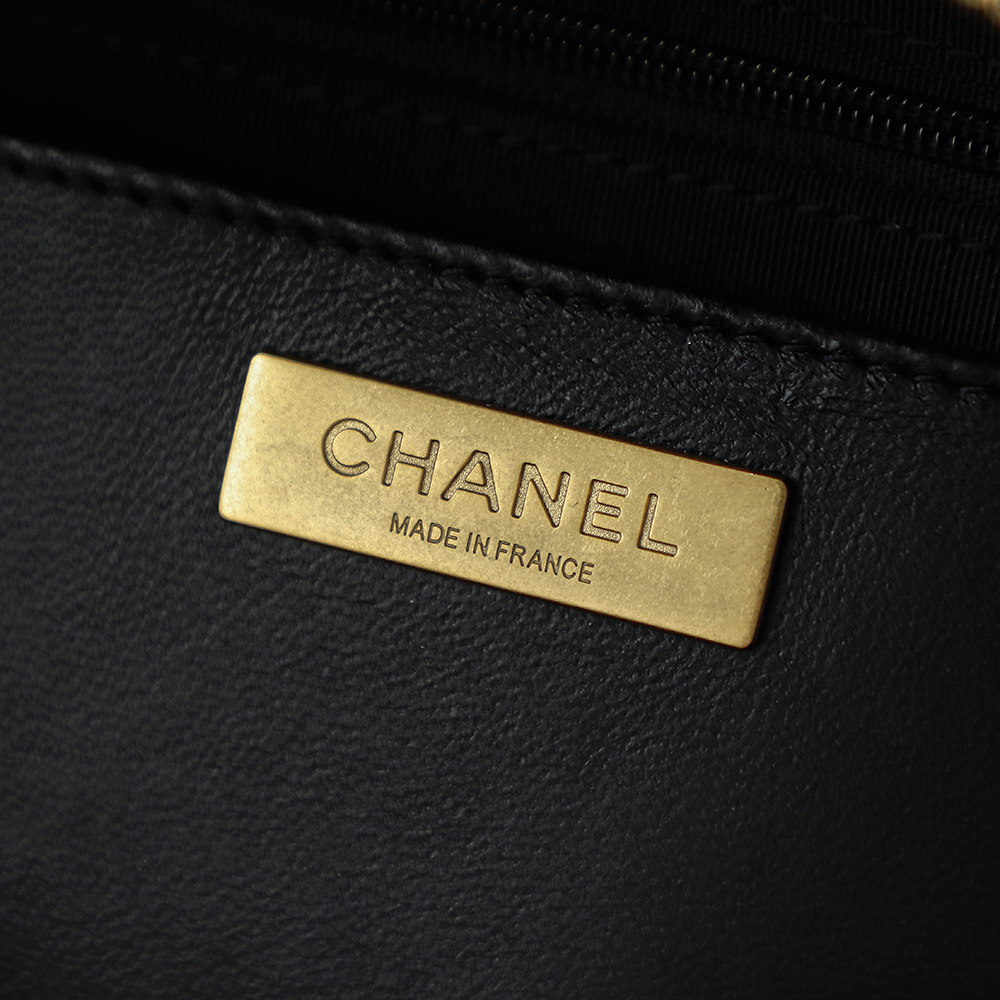 25A走秀款 皺漆牛皮保齡球小號鑒定版👜C-2180
一包一碼 支持全球鑒定查驗身份證原廠專G
Bonaudo皮料過關清單資料可査詢