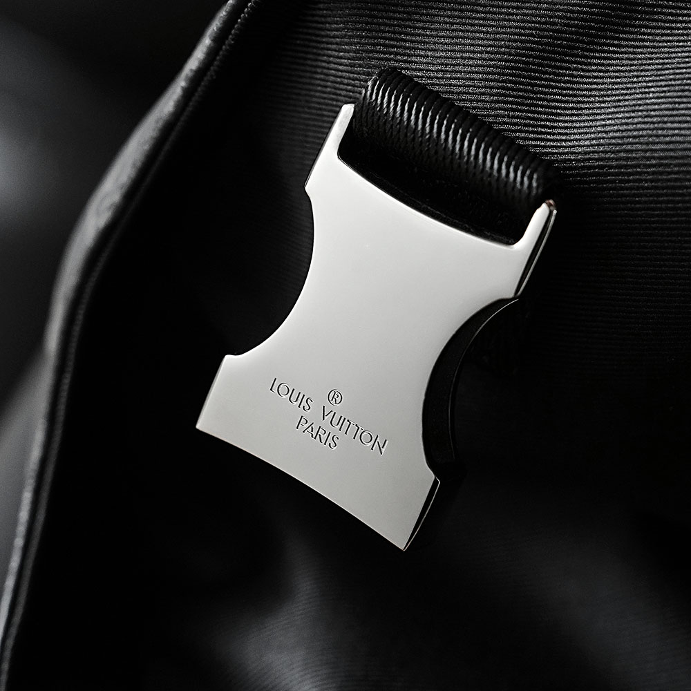 VOYAGER小號郵差包 M40511
晶片碼可査詢 AS私品版👜A-95