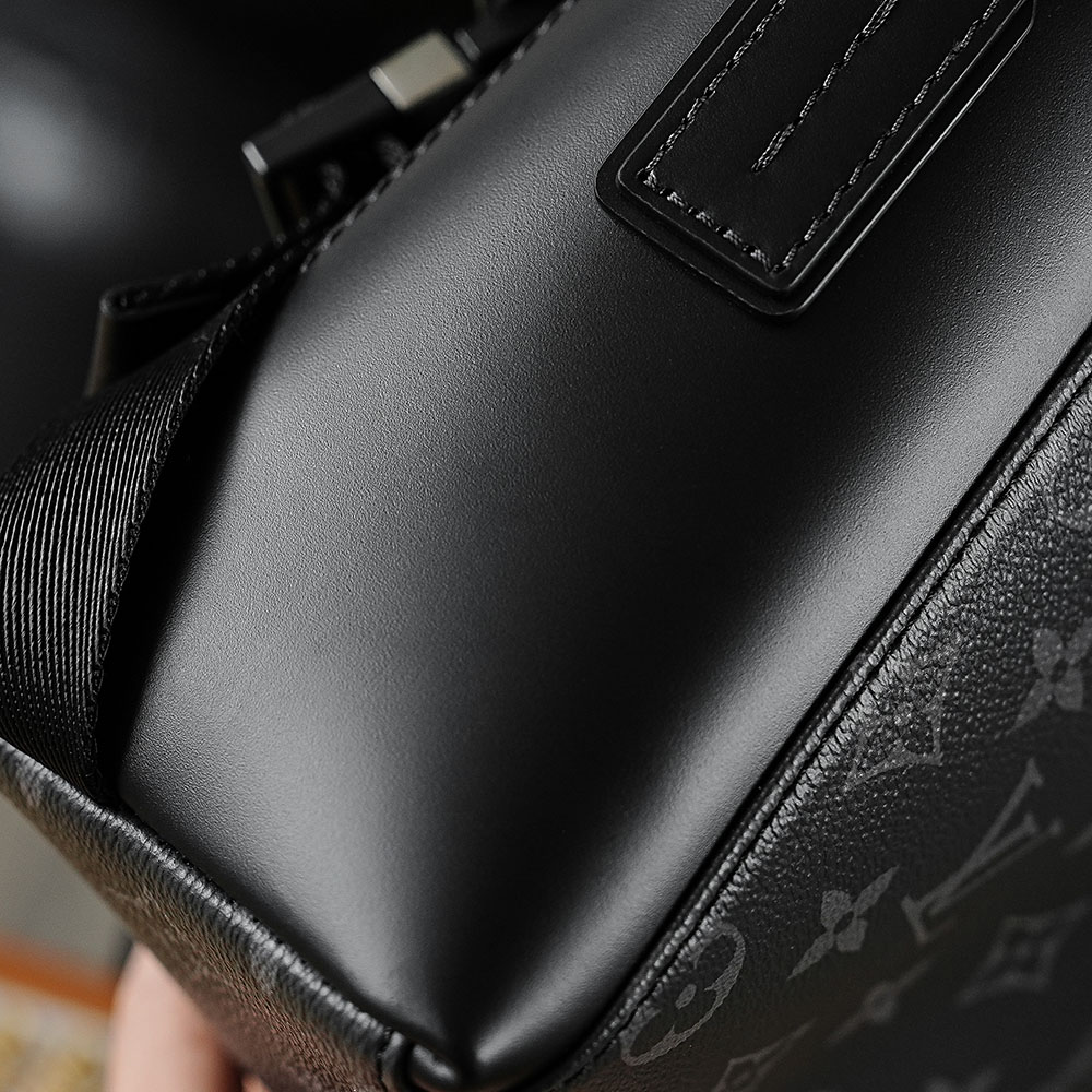 VOYAGER小號郵差包 M40511
晶片碼可査詢 AS私品版👜A-95