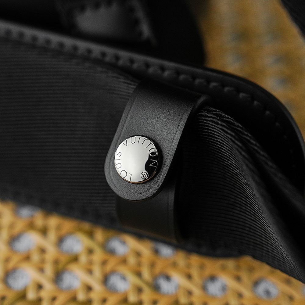 VOYAGER小號郵差包 M40511
晶片碼可査詢 AS私品版👜A-95