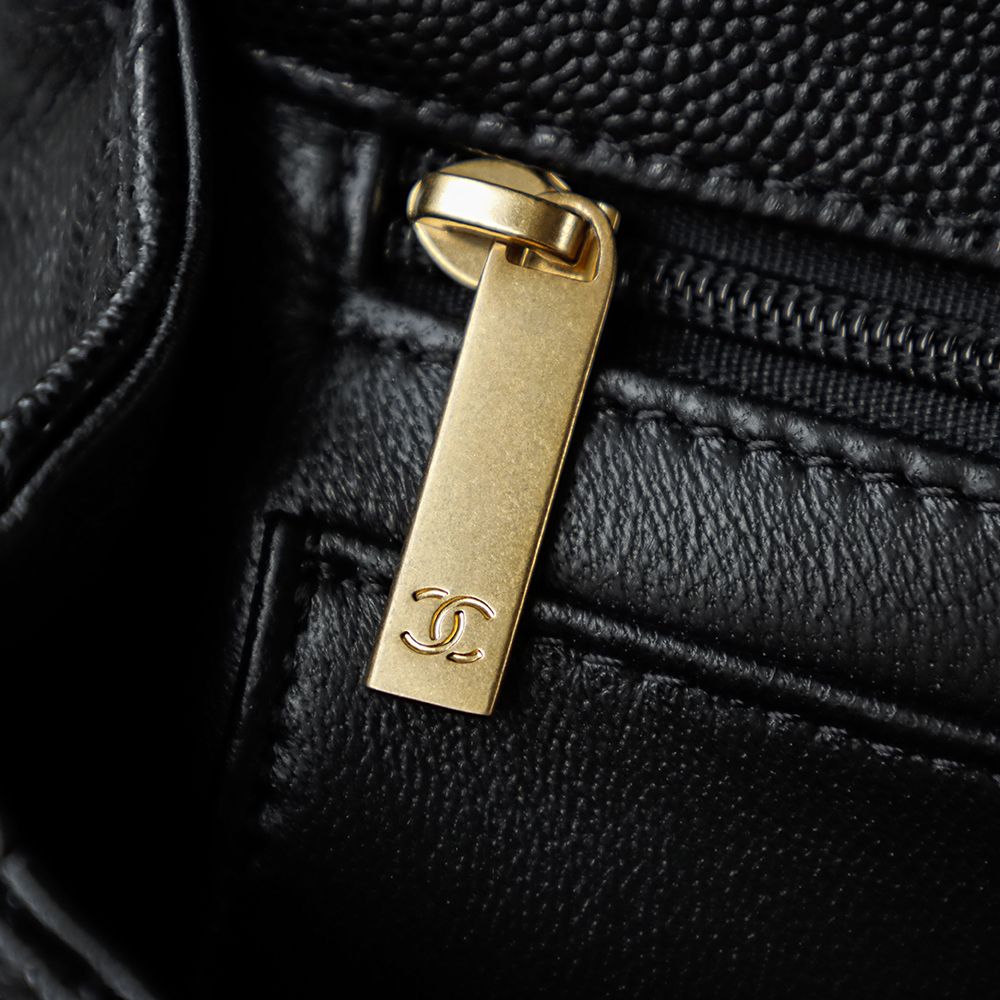 25B 手柄CF MINI小號鑒定版👜C-1780
一包一碼 支持全球鑒定查驗身份證原廠專G
Hass皮料過關清單資料可査詢