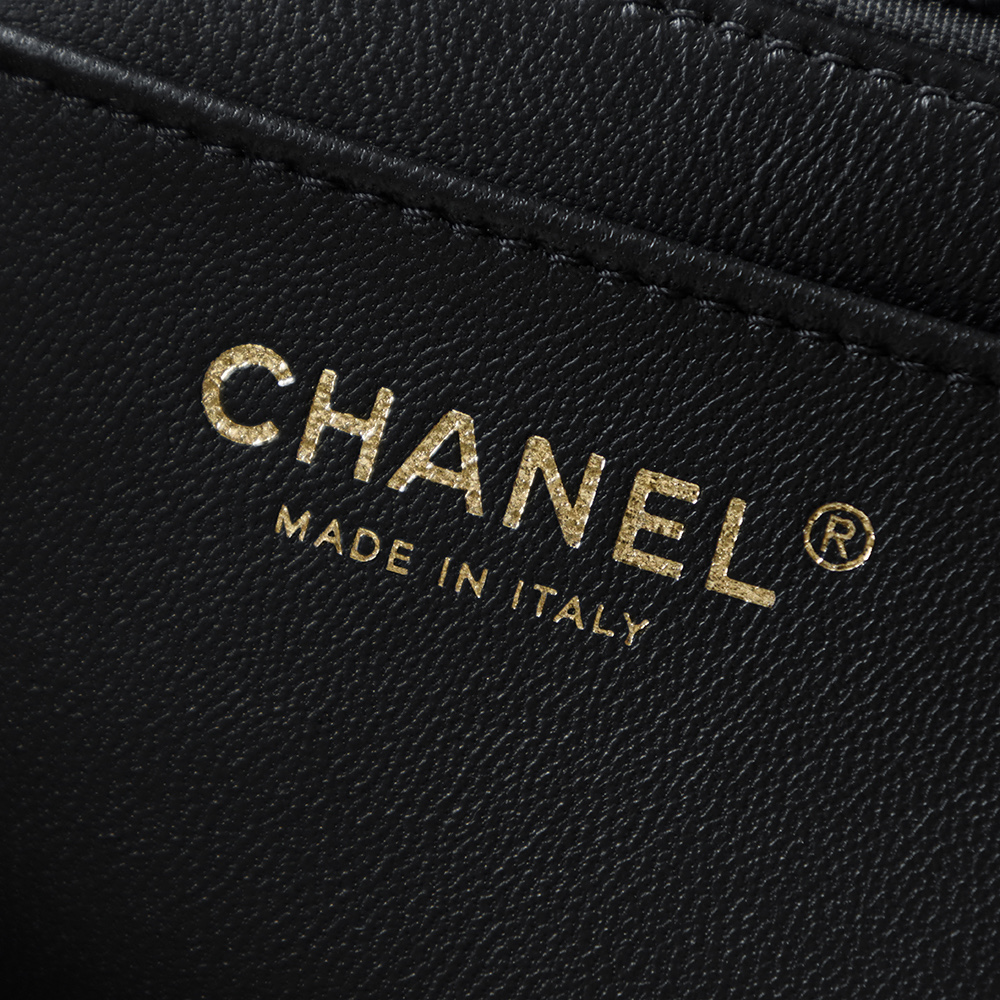 25B 穿皮手柄CF MINI大號鑒定版👜C-1880
一包一碼 支持全球鑒定查驗身份證原廠專G
Hass皮料過關清單資料可査詢