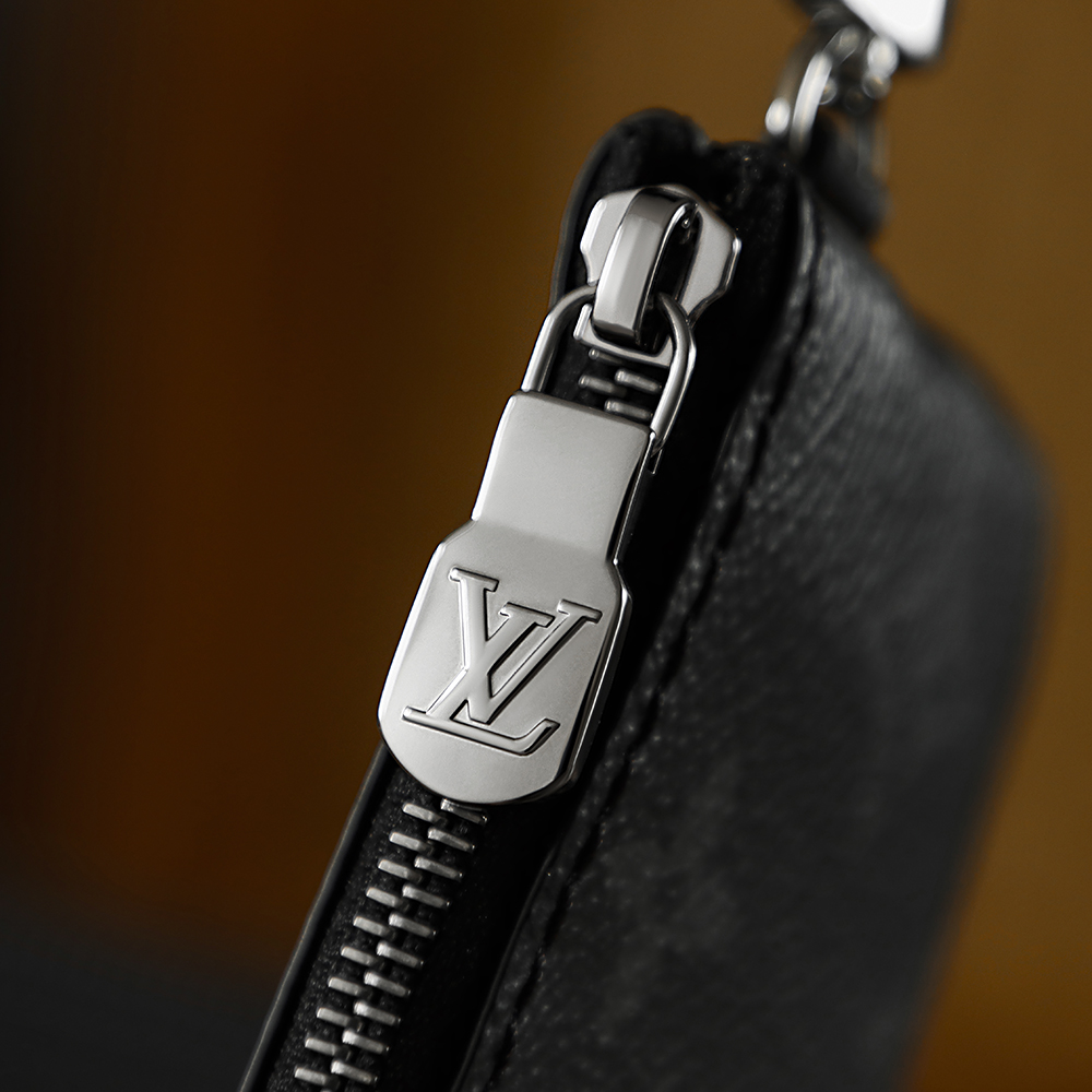 Trio郵差包 M69443
晶片碼可査詢 AS渠道版👜A-115