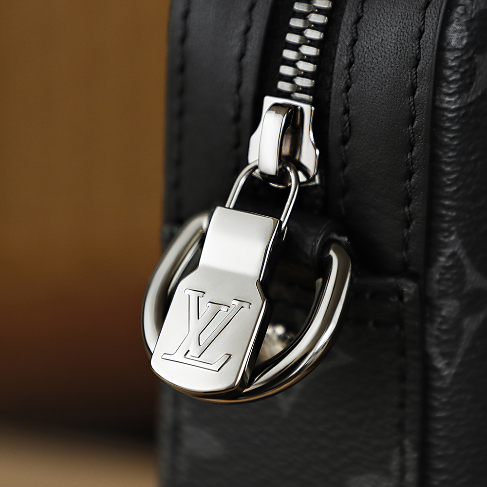 Trio郵差包 M69443
晶片碼可査詢 AS渠道版👜A-115