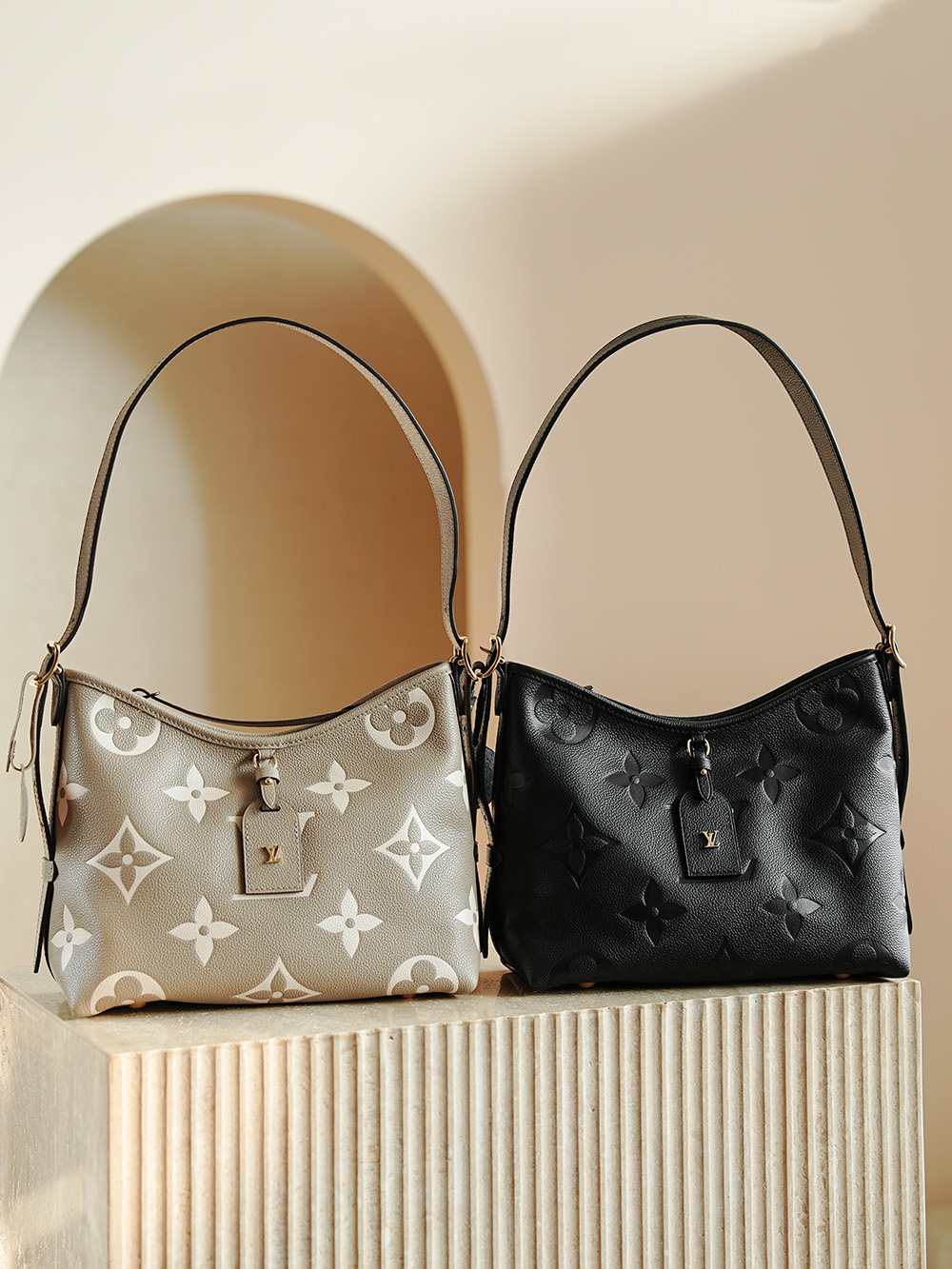 𝗖𝗔𝗥𝗥𝗬𝗔𝗟𝗟 Small Tote Bag 👜