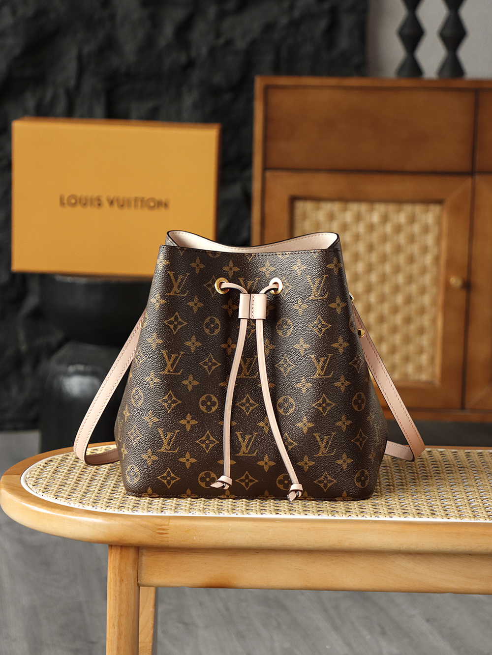 Louis Vuitton NéoNoé Medium Monogram Canvas Bucket Bag M44022