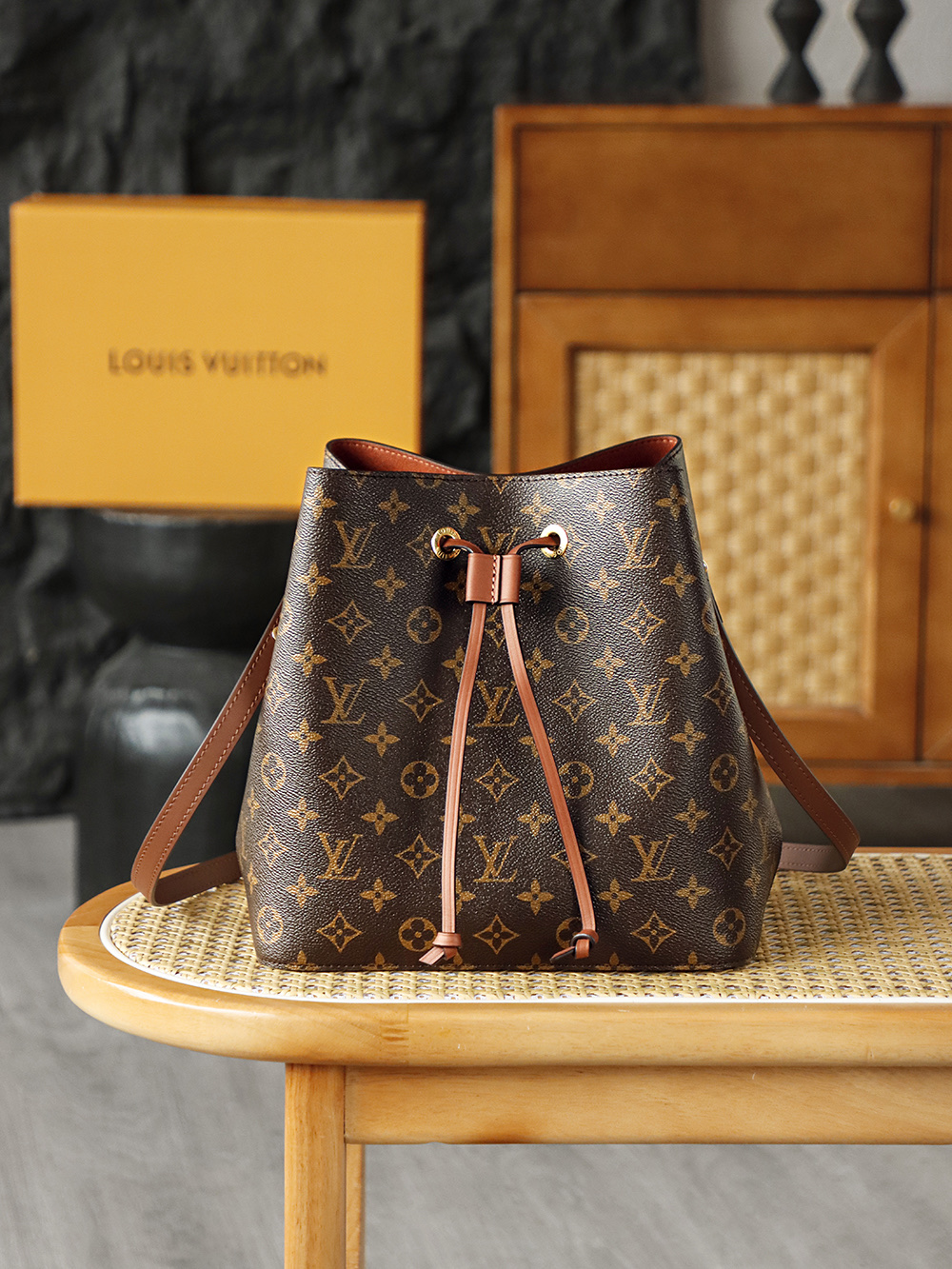 Louis Vuitton NéoNoé Medium Monogram Canvas Bucket Bag