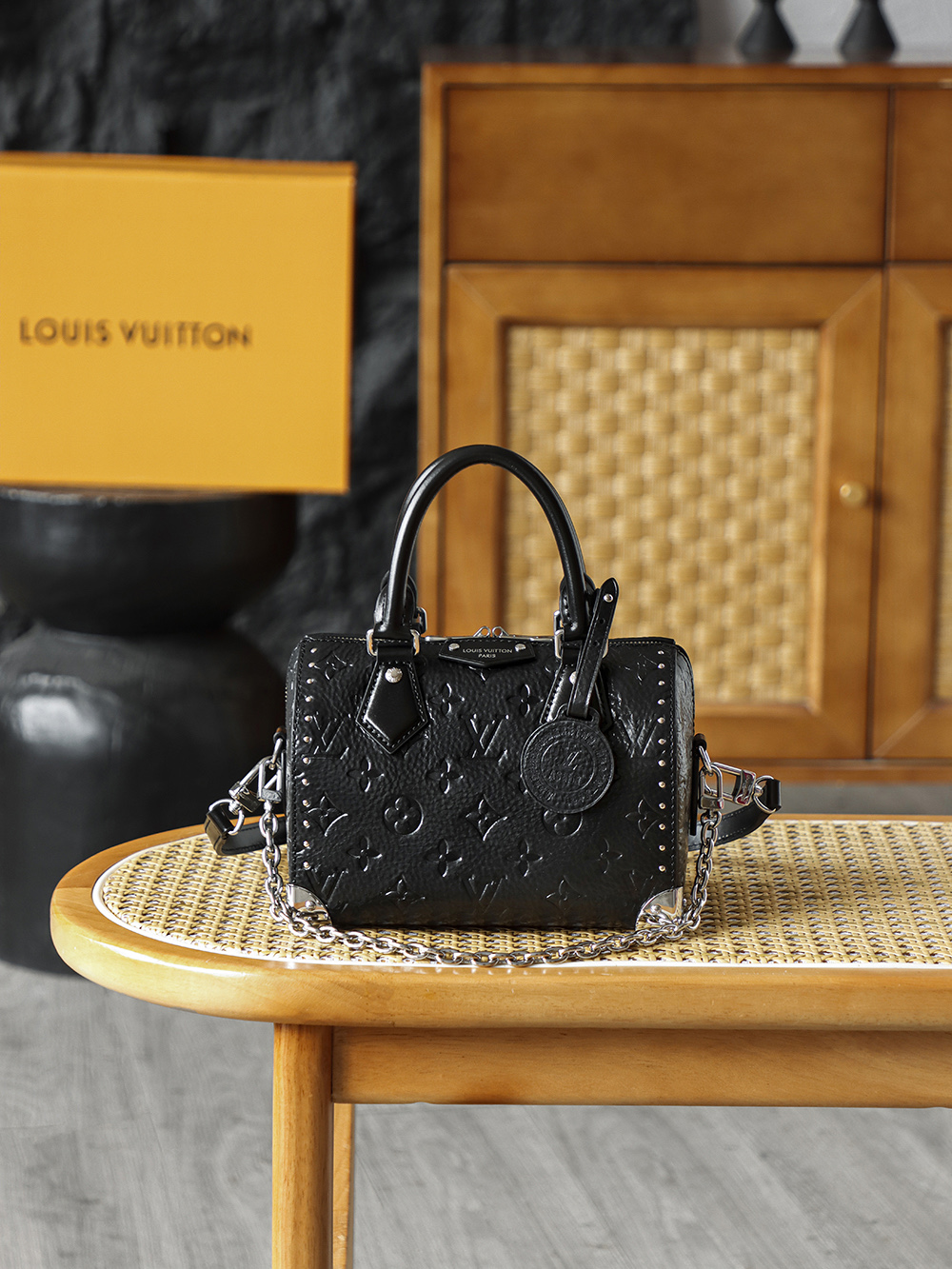 Louis Vuitton Speedy Trunk 20 M27921 – Vintage Rock Hard Case Handbag