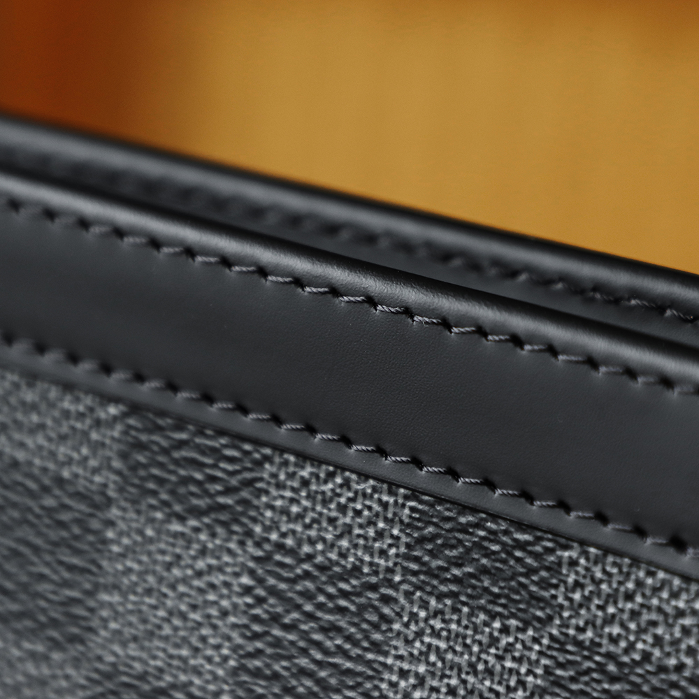 Pochette Voyage Toiletry Bag M41696