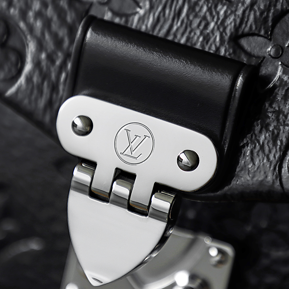 Louis Vuitton Trunkie Handbag M28137 – Stylish and Compact