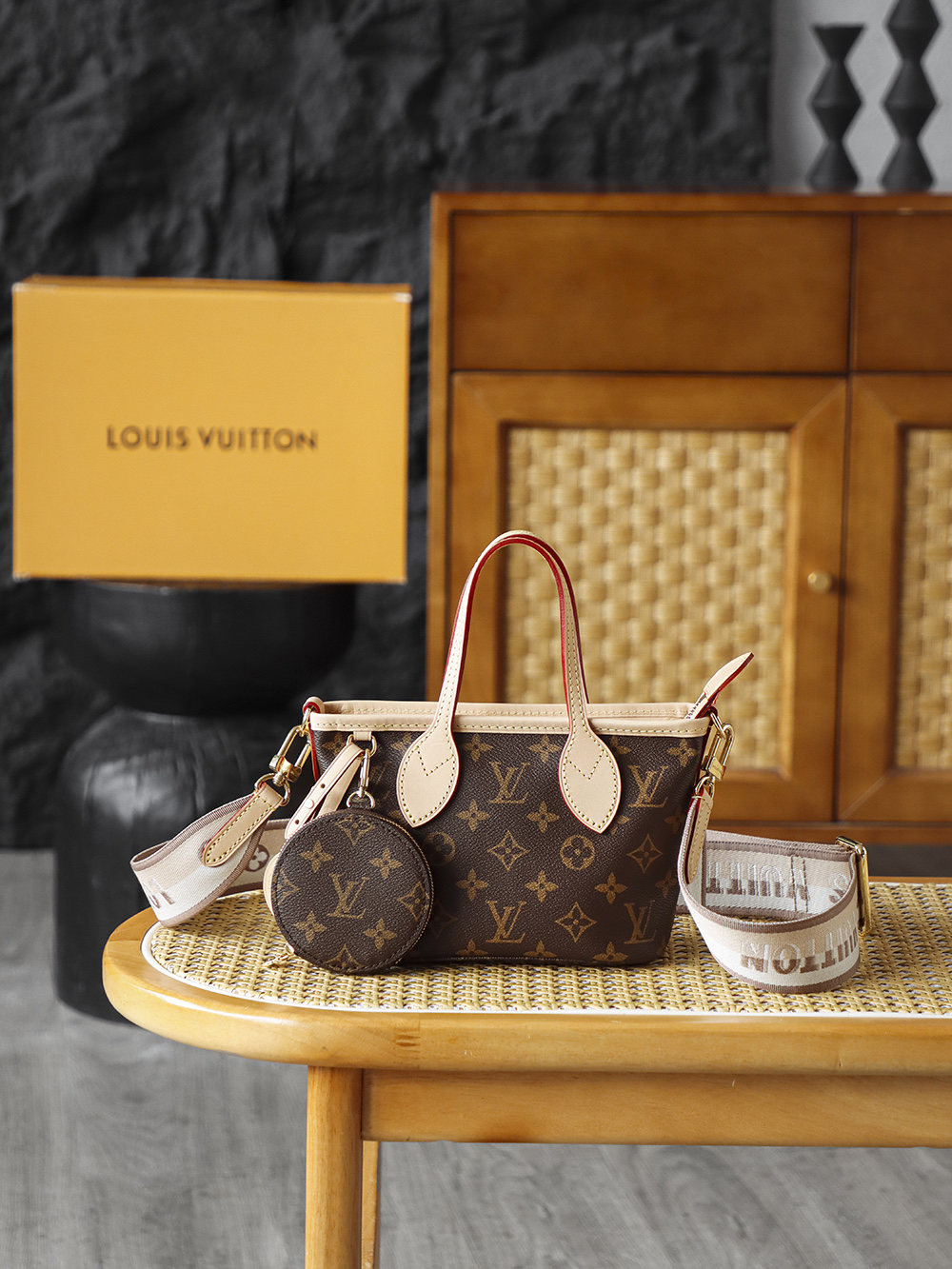 Chic Mini Tote Handbag with Detachable Pouch