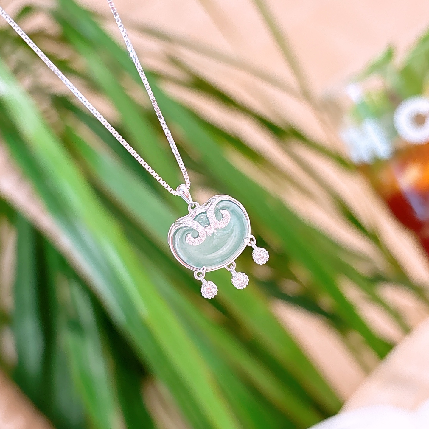 Hypoallergenic Silver Jadeite Necklace Ultra Minimal Confession Gold