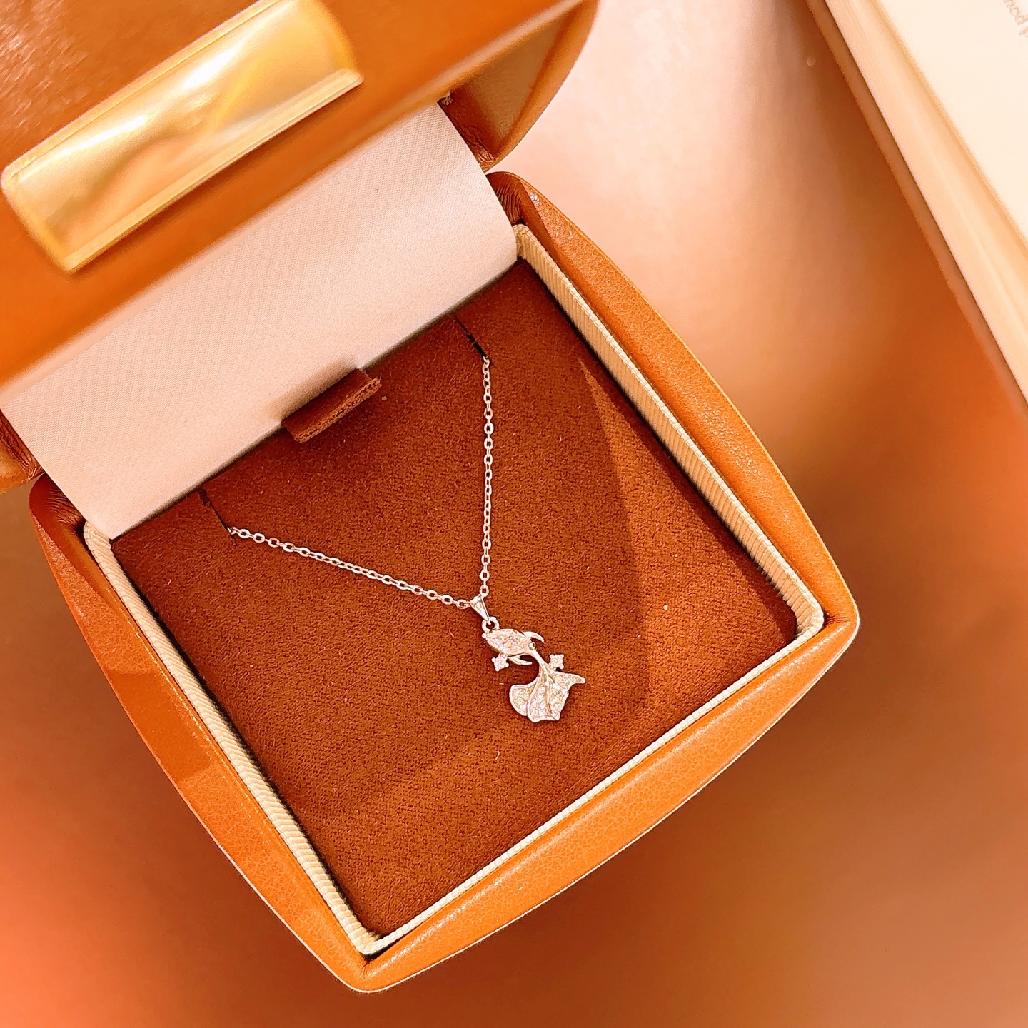 Fine Silver Necklace Artistic Annual Party Gold