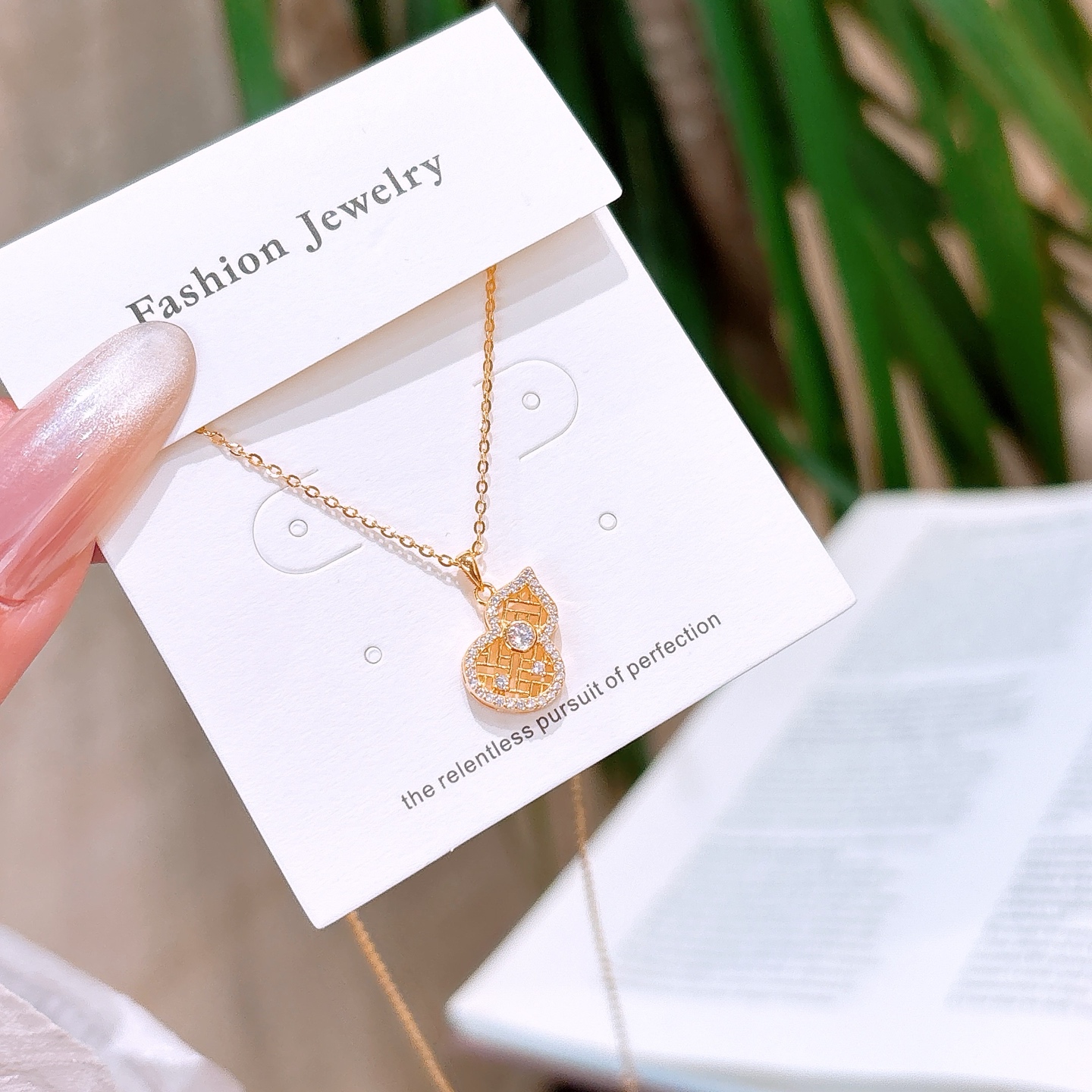 精巧高品質シルバーネックレスゴールド 卒業