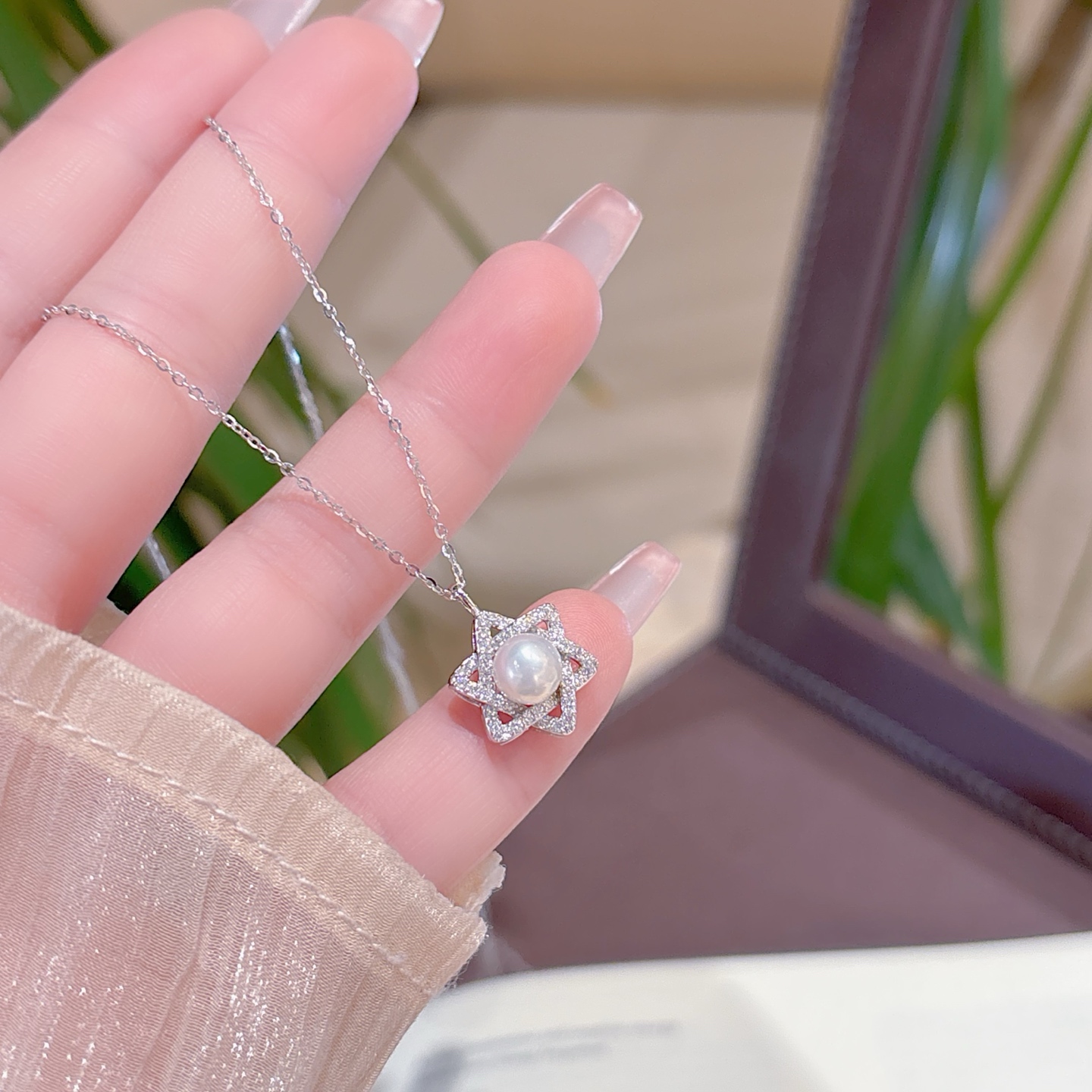 Low Allergy Silver Moissanite Necklace Light Luxury Wedding Registration