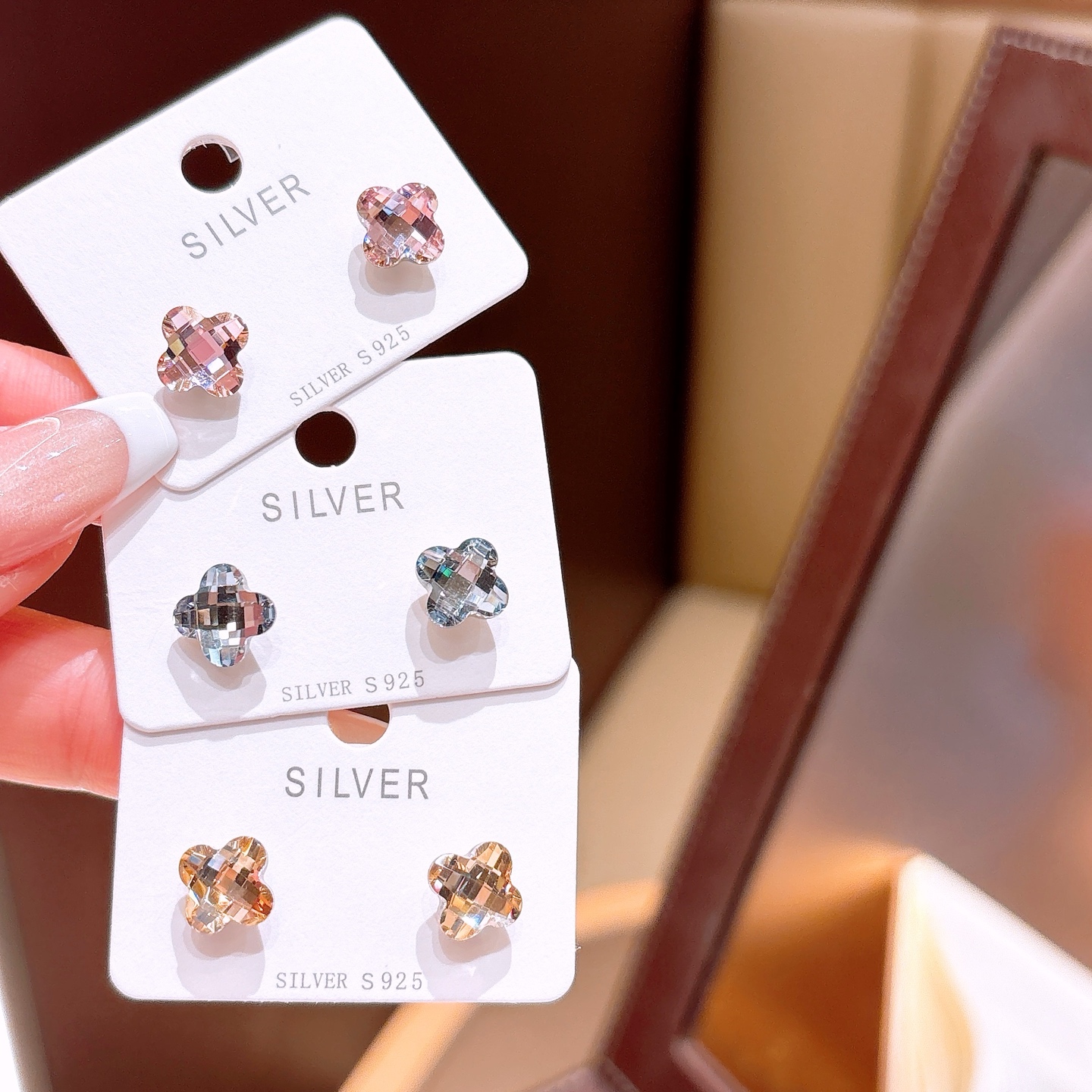 ガーリー高品質シルバーイヤリングシルバー 婚姻届提出