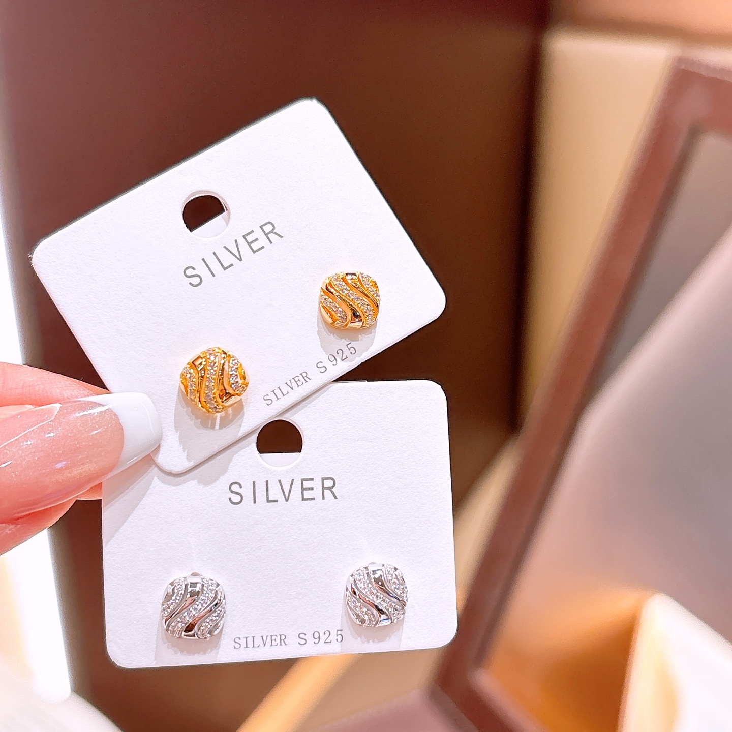 ミニマル純銀イヤリングゴールド 婚約