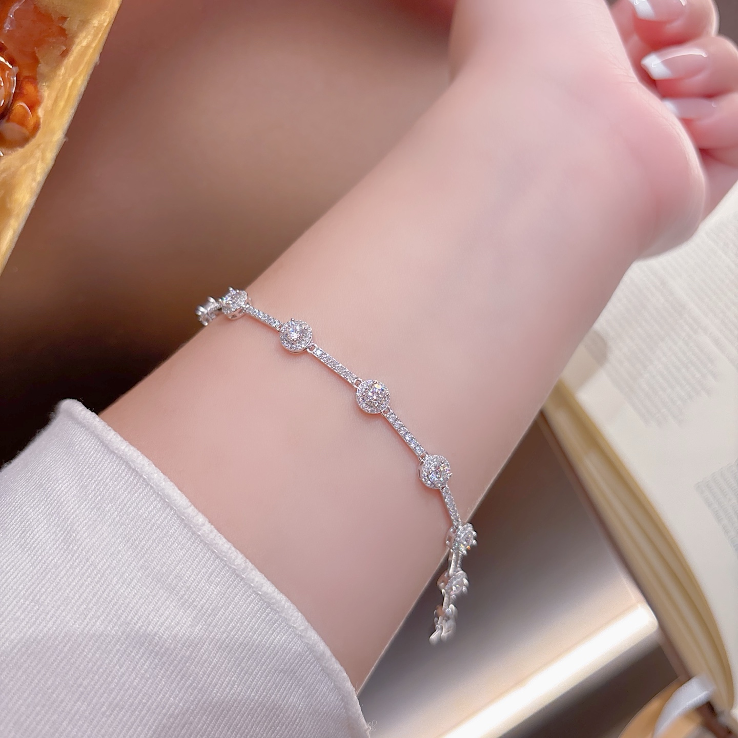 Fine Silver Moissanite Bracelet Gentle Spring Festival Silver