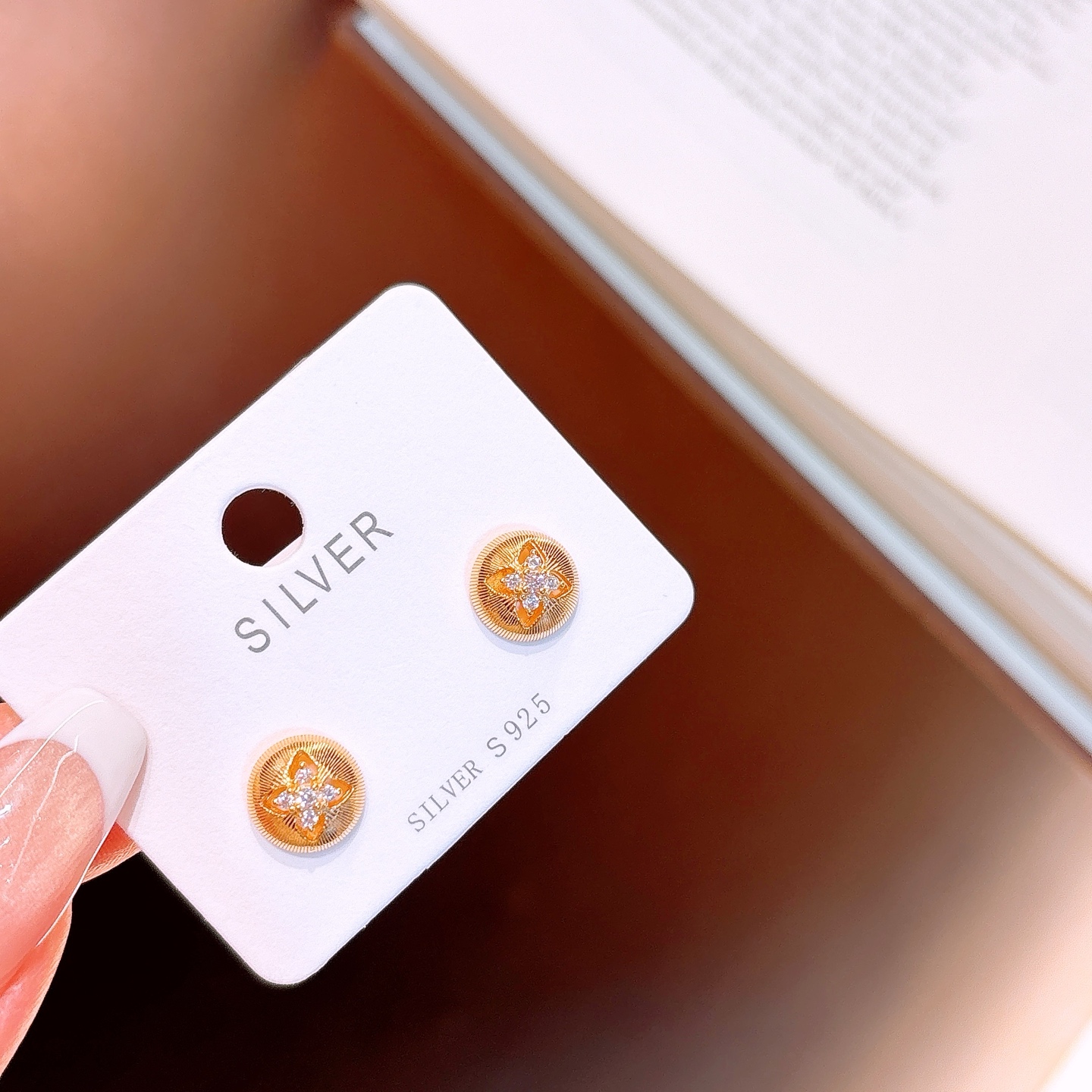 ミニマルファインシルバーイヤリングシルバー バレンタインデー