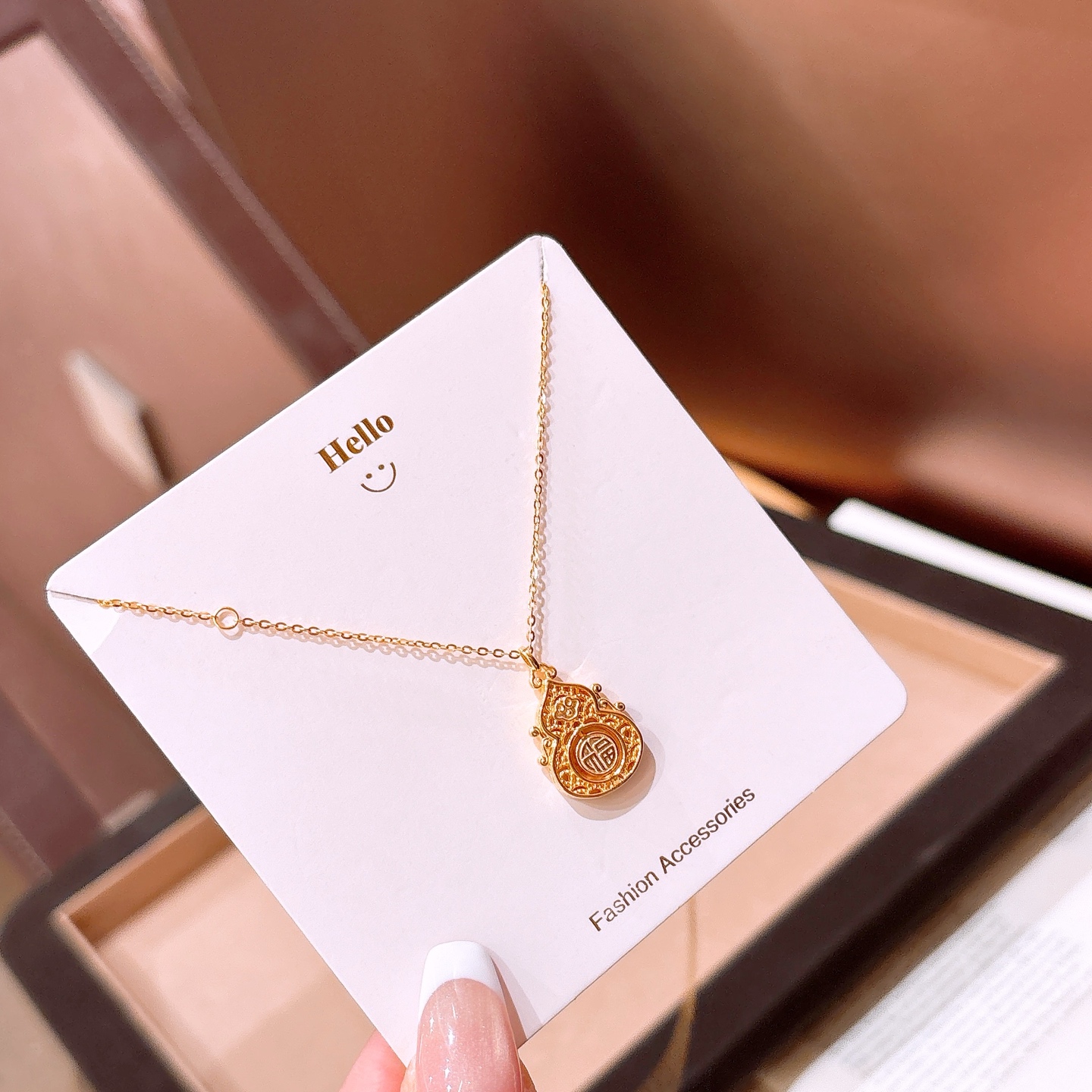 エレガントアレルギー対応シルバーネックレスゴールド 日常使い