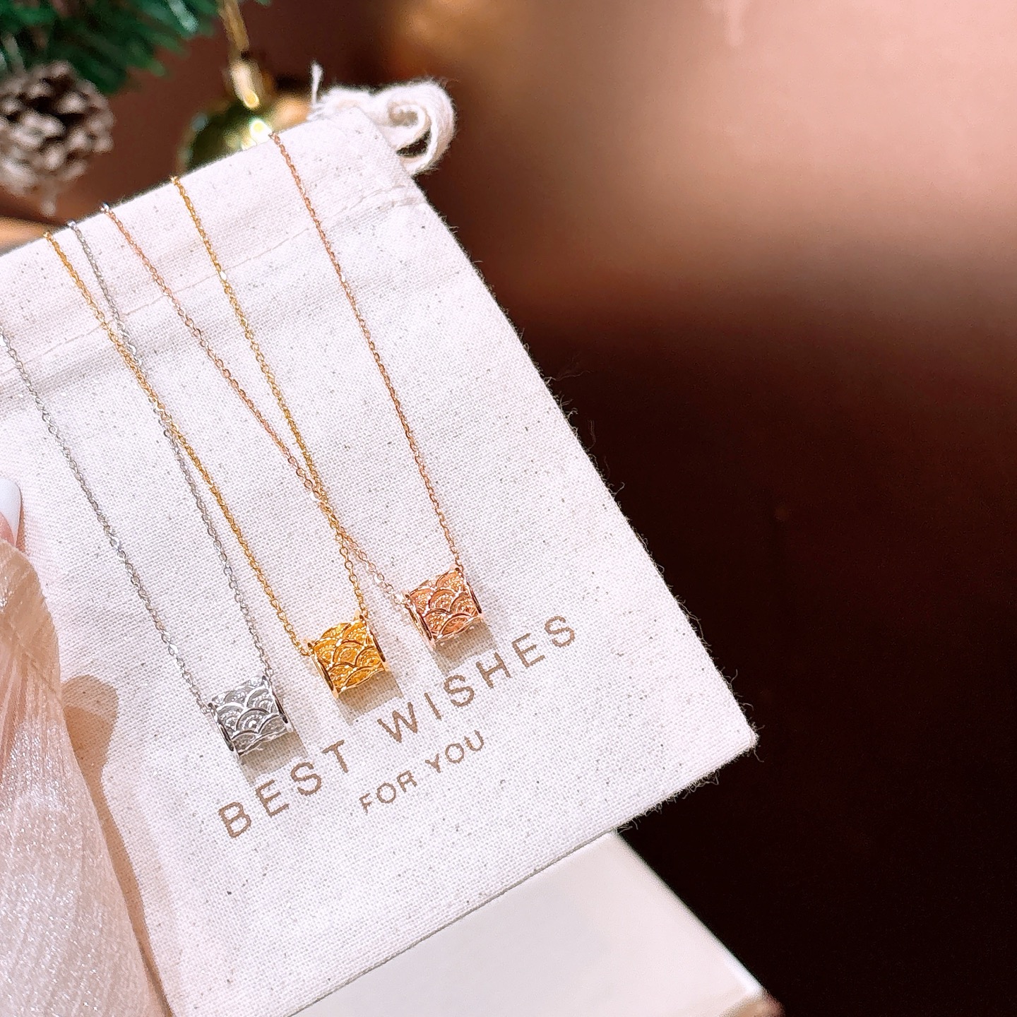 繊細純銀ネックレスゴールド ウェディングギフト