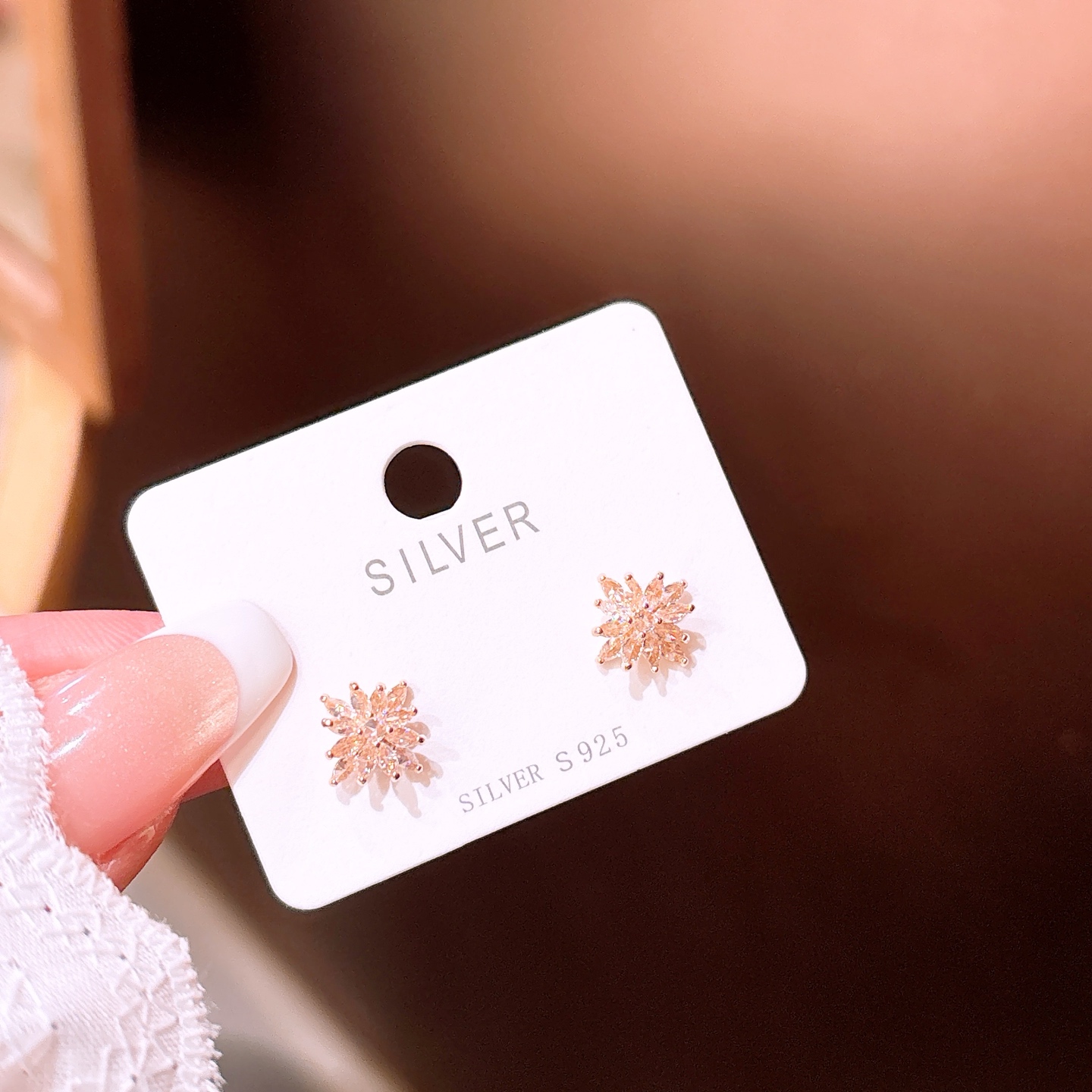 精巧ニッケル無添加銀イヤリングゴールド 誕生日