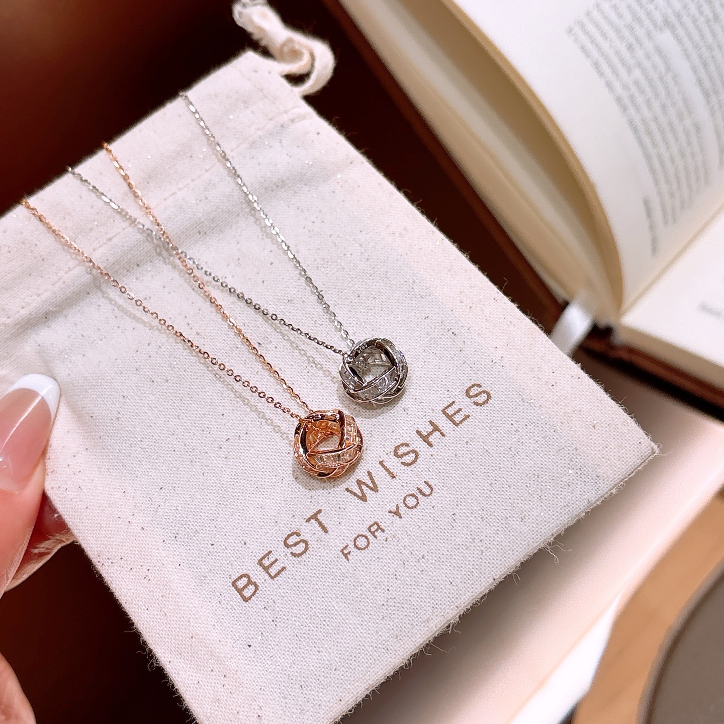 Hypoallergenic Silver Necklace Elegant Teacher's Day Silver