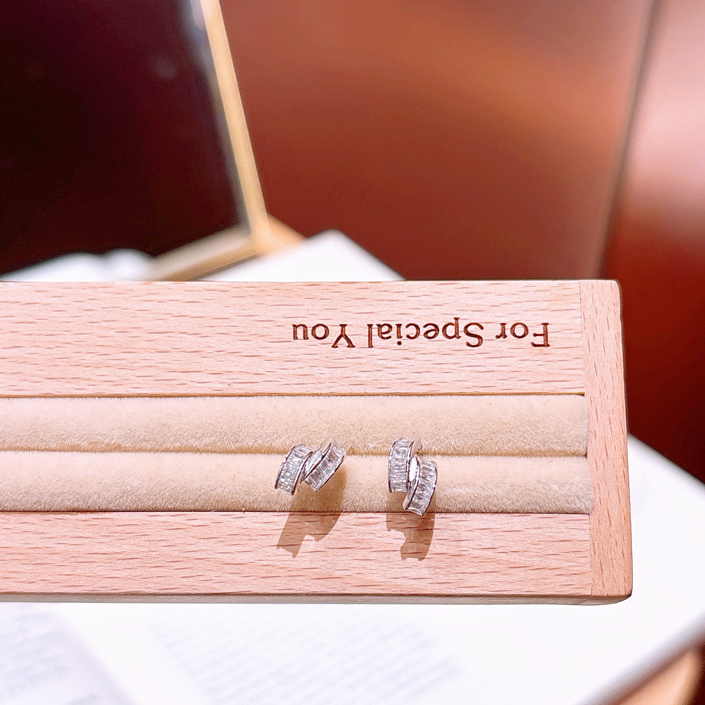 レトロアレルギー対応シルバーイヤリングゴールド 年次パーティー