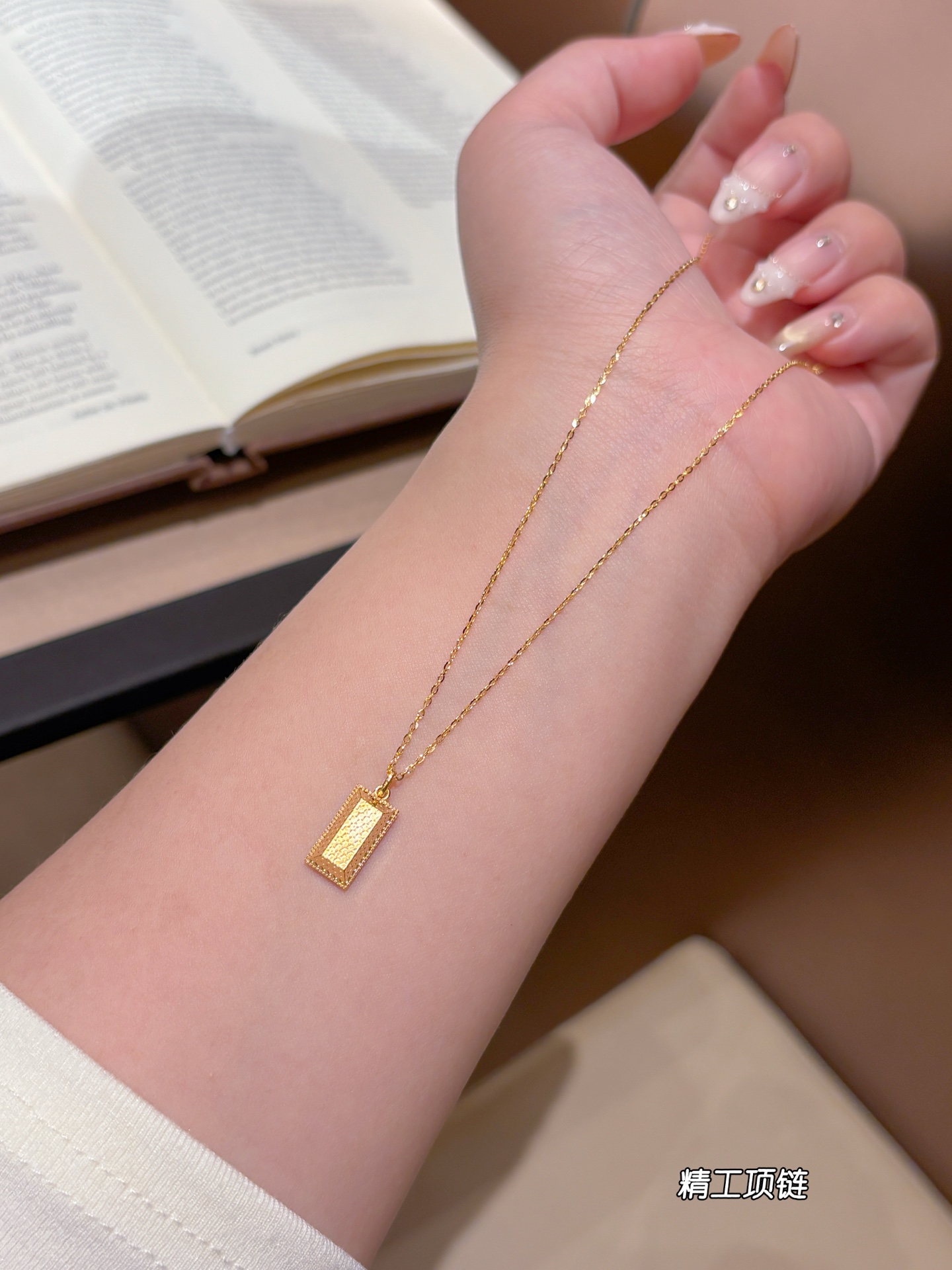 幻想的ニッケル無添加銀ネックレスゴールド 告白