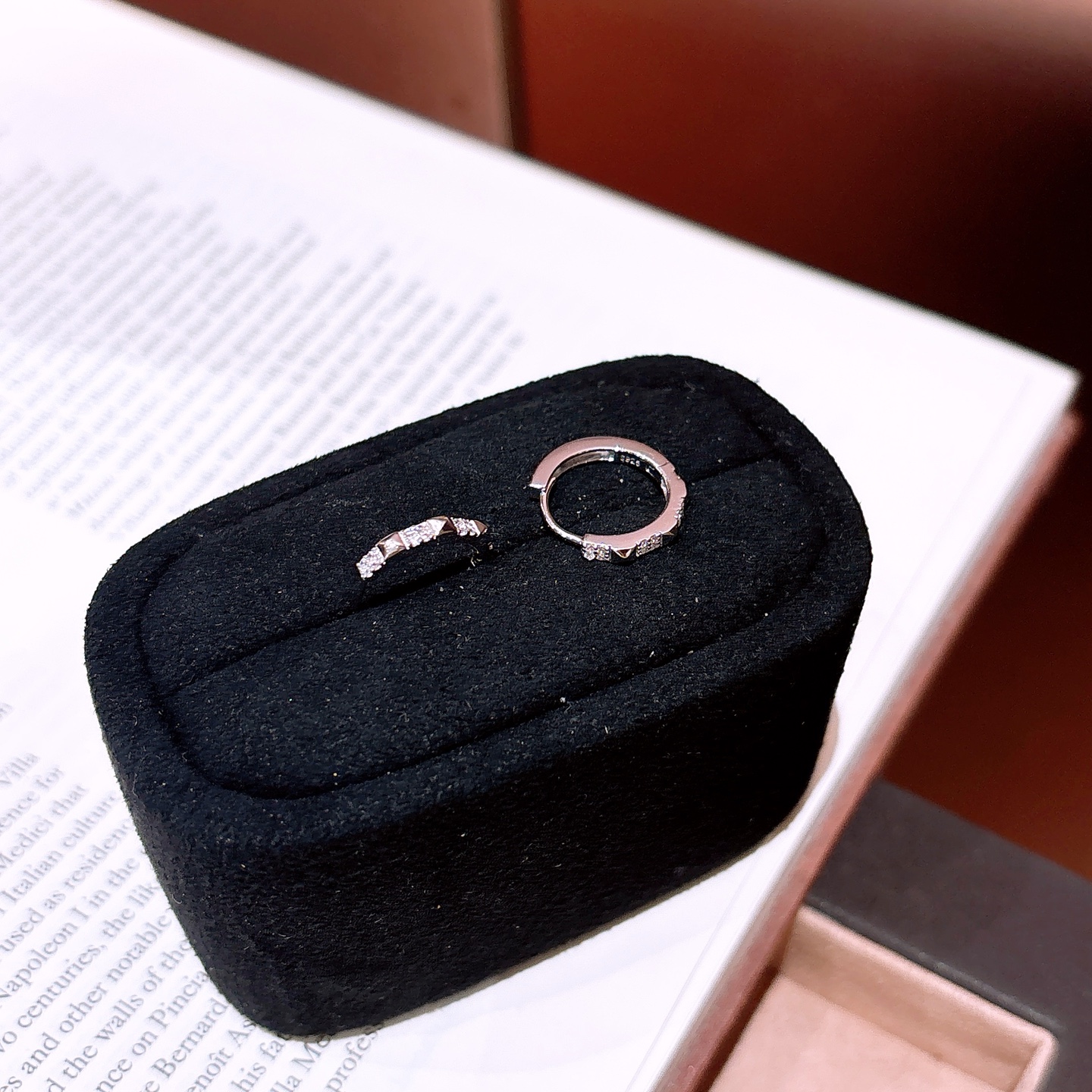 優しいファインシルバーイヤーカフシルバー 通勤