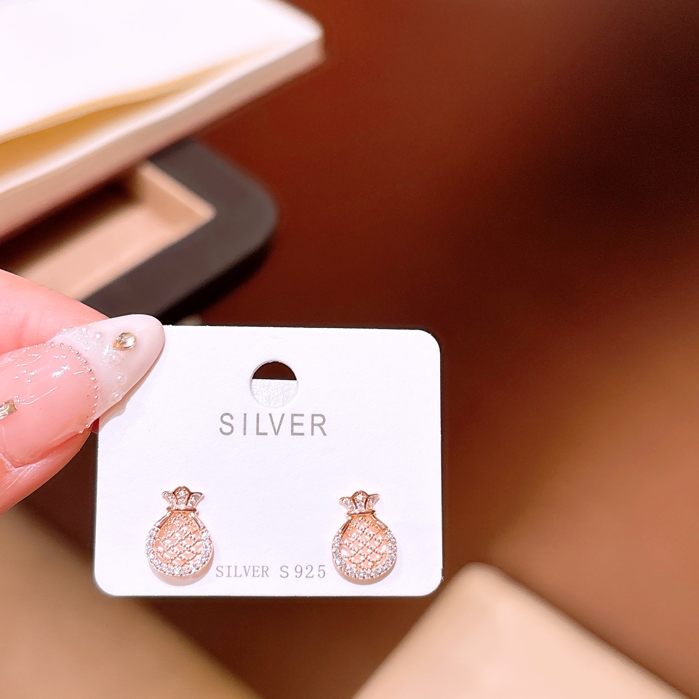 ガーリーファインシルバーイヤリングゴールド 告白