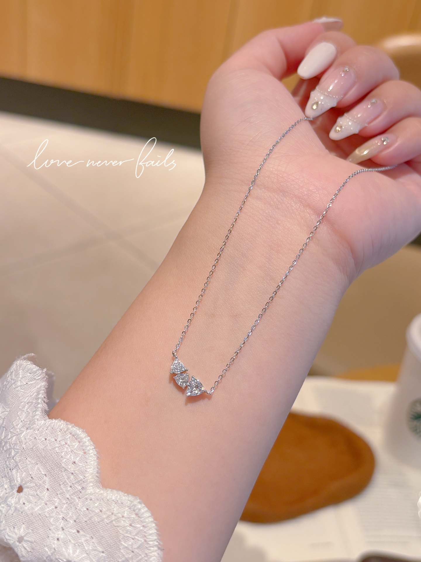 ガーリーアレルギー対応シルバーネックレスゴールド デート