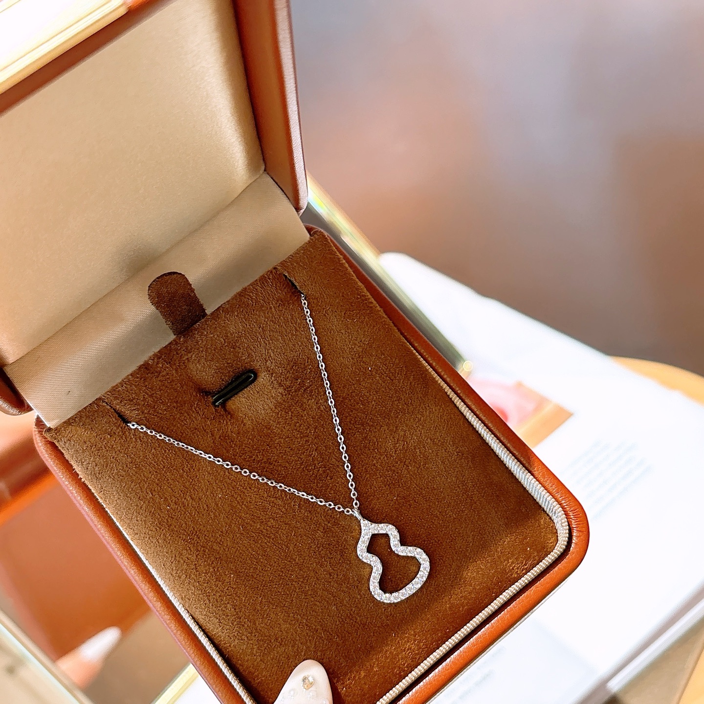 柔らかニッケル無添加銀モアッサナイトネックレスシルバー 母の日