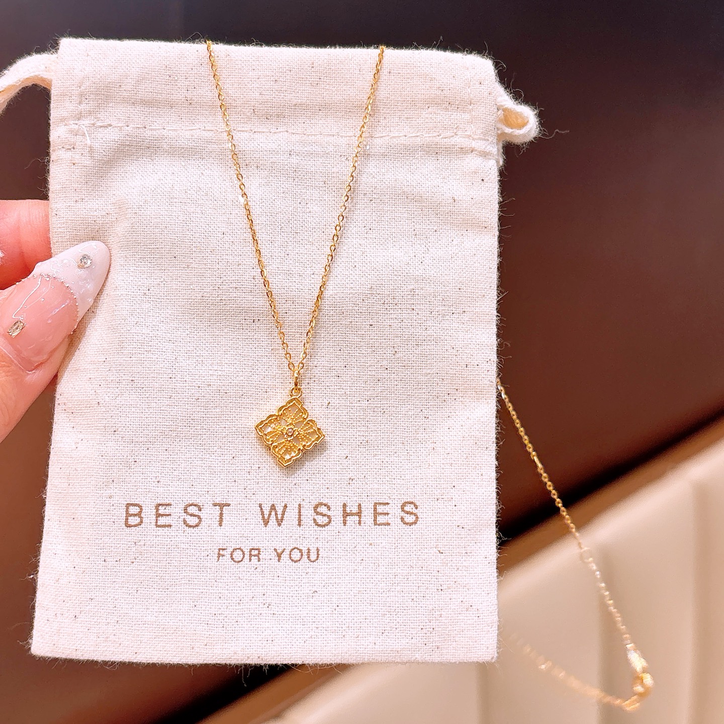 ユニークアレルギー対応シルバーネックレスゴールド ギフト