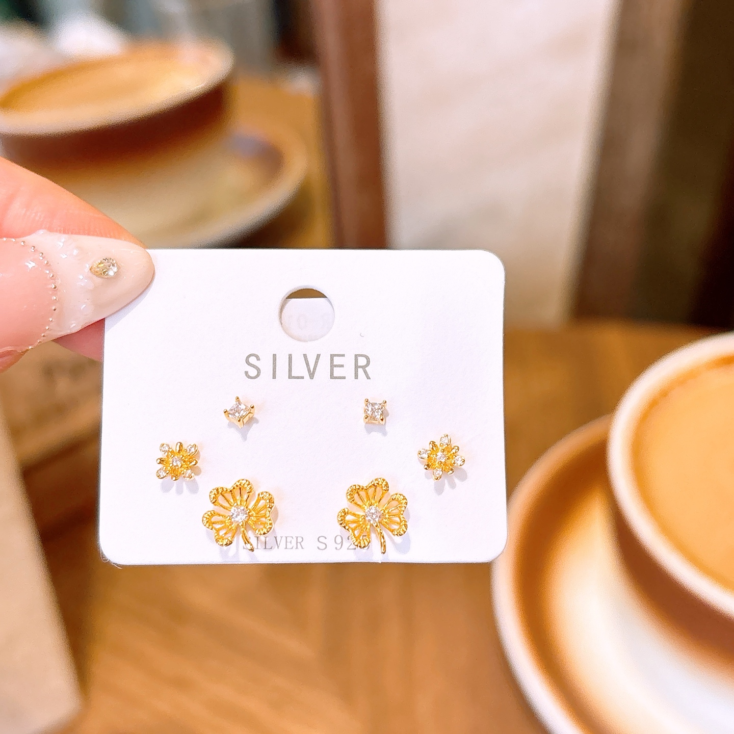 優しい純銀イヤリングゴールド プロポーズ