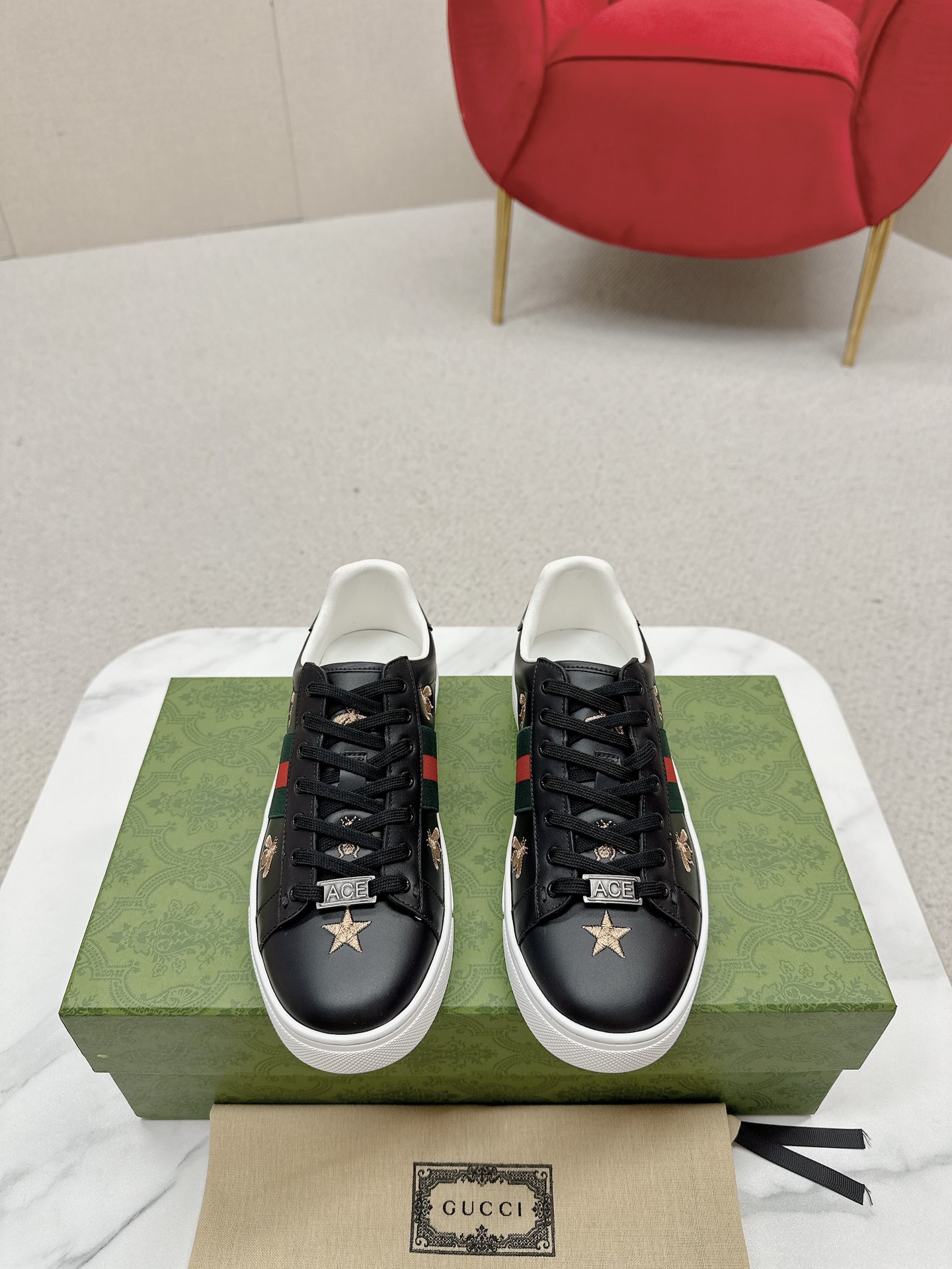 Gucci Skateboard Shoes Sneakers Best Replica Quality
 White Embroidery Unisex Women Men Cowhide Rubber Casual
