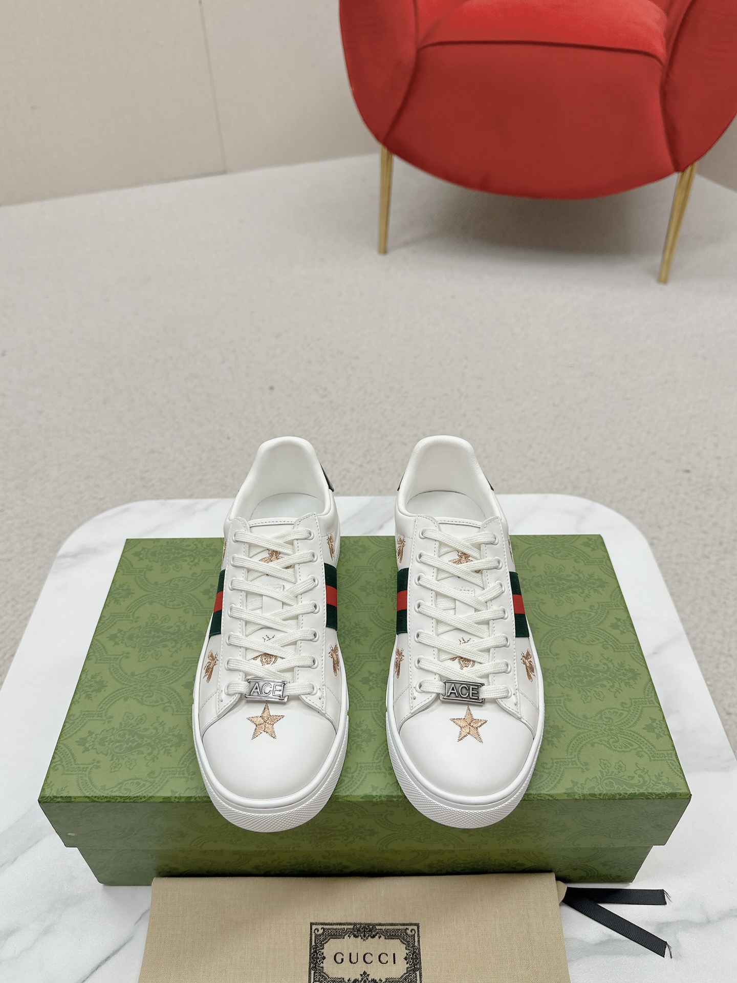 Gucci Luxury
 Skateboard Shoes Sneakers White Embroidery Unisex Women Men Cowhide Rubber Casual