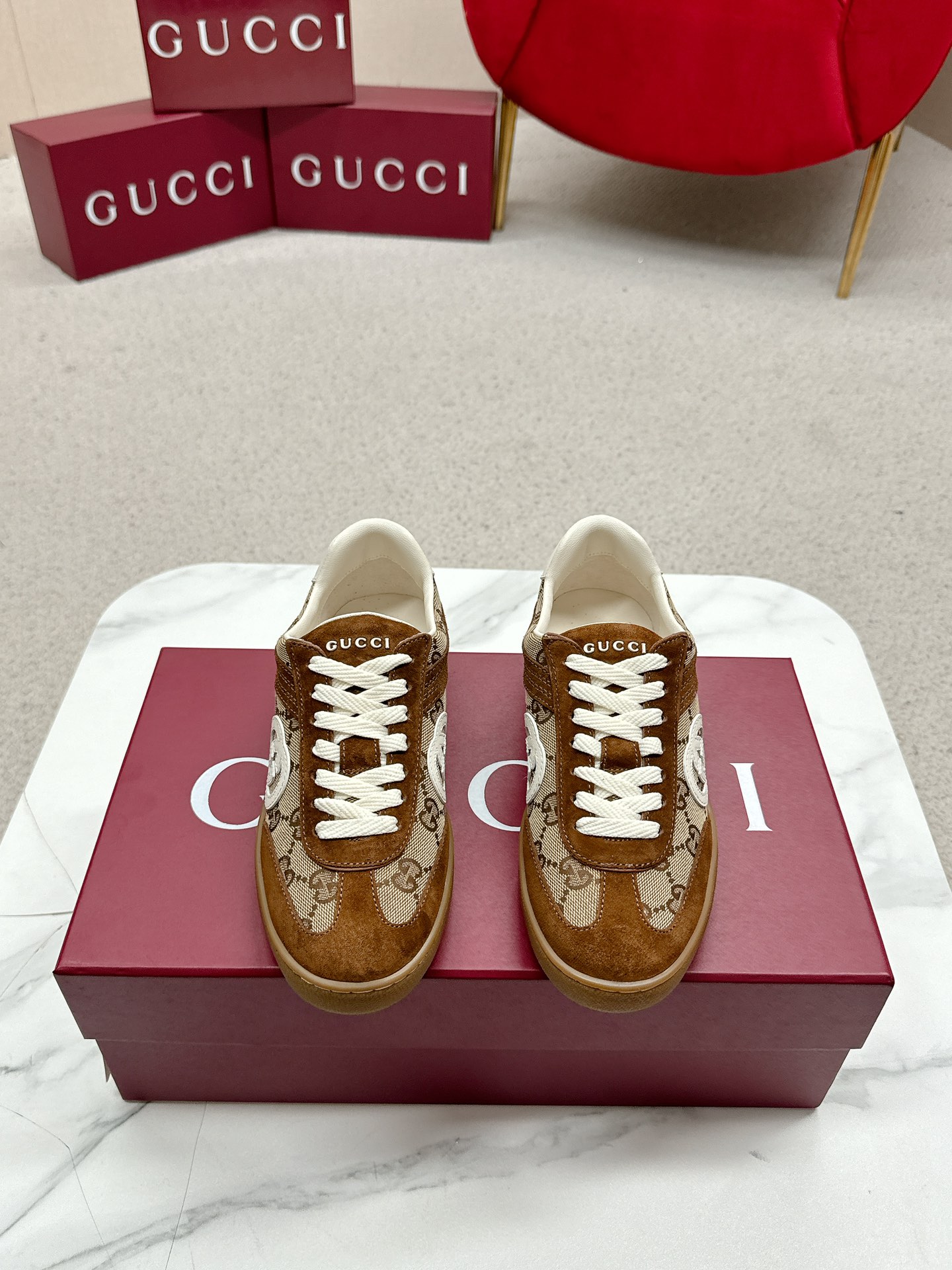 NO:594390,Women Men Gucci Latest Forrest Gump Shoes De Xun Shoes Casual Shoes Retro Fashion Simple High-end Casual Shoes Very Light and Comfortable Uppers Original Cowhide Mesh Splicing Sheepskin Lining Latest Model Original Outsole Size: Female 35-40 Male 39-44 (Female 41 Male 45 Customized Non-refundable), casual shoes/sports shoes, gucci, sneakers, cowhide, sheepskin19860909女 男  Gucci 最新款 阿甘鞋 德训鞋 休闲鞋 复古时尚 简约高级 随意搭配 上脚非常轻便舒适鞋面原版牛皮面 网面拼接 羊皮内里 最新开模原版大底码数:女35-40 男39-44（女41 男45 定制 不退换）,休闲鞋/运动鞋,gucci,sneakers,cowhide,sheepskin,Women's Shoes