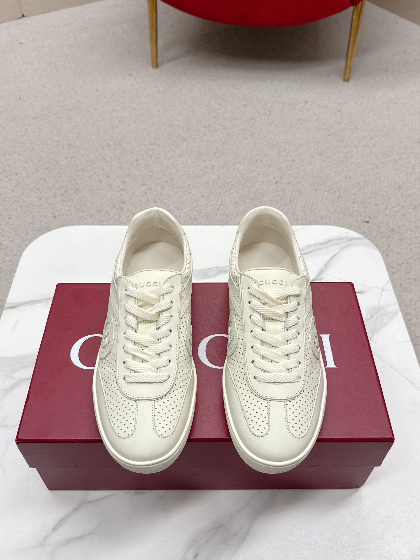 NO:594392,Women Men Gucci Latest Forrest Gump Shoes De Xun Shoes Casual Shoes Retro Fashion Simple High-end Casual Shoes Very Light and Comfortable Uppers Original Cowhide Mesh Splicing Sheepskin Lining Latest Model Original Outsole Size: Female 35-40 Male 39-44 (Female 41 Male 45 Customized Non-refundable), casual shoes/sports shoes, gucci, sneakers, cowhide, sheepskin19860909女 男 Gucci 最新款 阿甘鞋 德训鞋 休闲鞋 复古时尚 简约高级 随意搭配 上脚非常轻便舒适鞋面原版牛皮面 网面拼接 羊皮内里 最新开模原版大底码数:女35-40 男39-44（女41 男45 定制 不退换）,休闲鞋/运动鞋,gucci,sneakers,cowhide,sheepskin,Women's Shoes