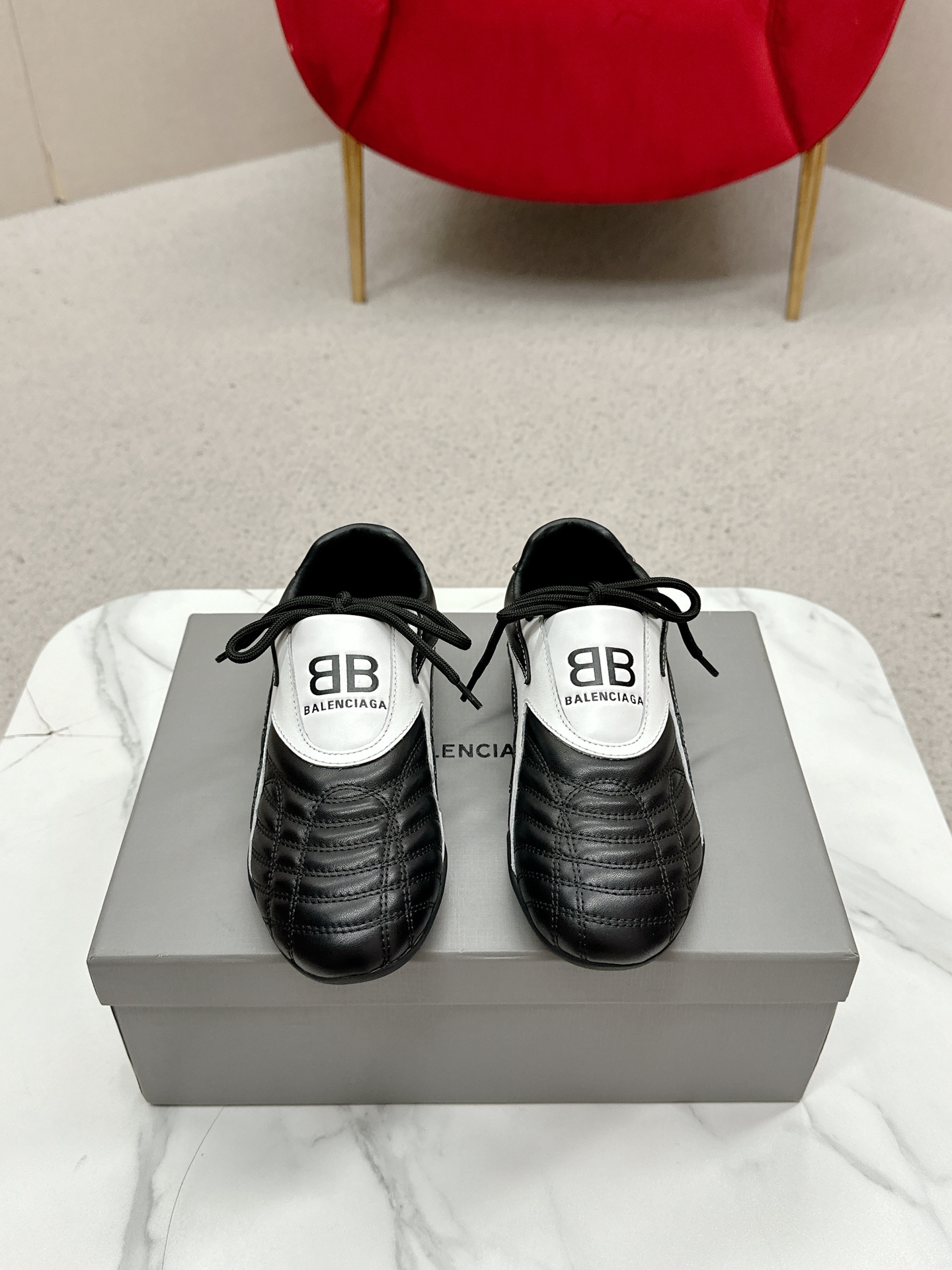 NO:265989,Women's style, men's style, 25s spring and summer new style, pair of BB shoes, Paris Fashion Week new classic, fall in love with it at a glance!  The minimalist style of splicing is really the ultimate!  It's so versatile. You can wear it casually and be very high-end and light, and you can go shopping without any pressure!  It is invincible and comfortable to wear on your feet, light and without weight. I really love it when I go out!  There is still a little bit of a small one without slapping** Women's 35-40 Men's 39-44 (women's 41 Men's 45 Customized No Returns and Exchanges), Casual Shoes/Sports Shoes, Sneakers19860909女款男款 25s春夏新款 双BB鞋巴黎时装周新经典一眼就爱上的！拼接的极简风格真的做到极致！实在太百搭,随便穿搭就可以很高级,很轻便,逛街暴走无压力！ 上脚无敌舒适,轻盈无负重感,出街真的爱了！不打脚还有点小** 女款35-40男款39-44（女款41男款45定做不退换）,休闲鞋/运动鞋,sneakers,Women's Shoes