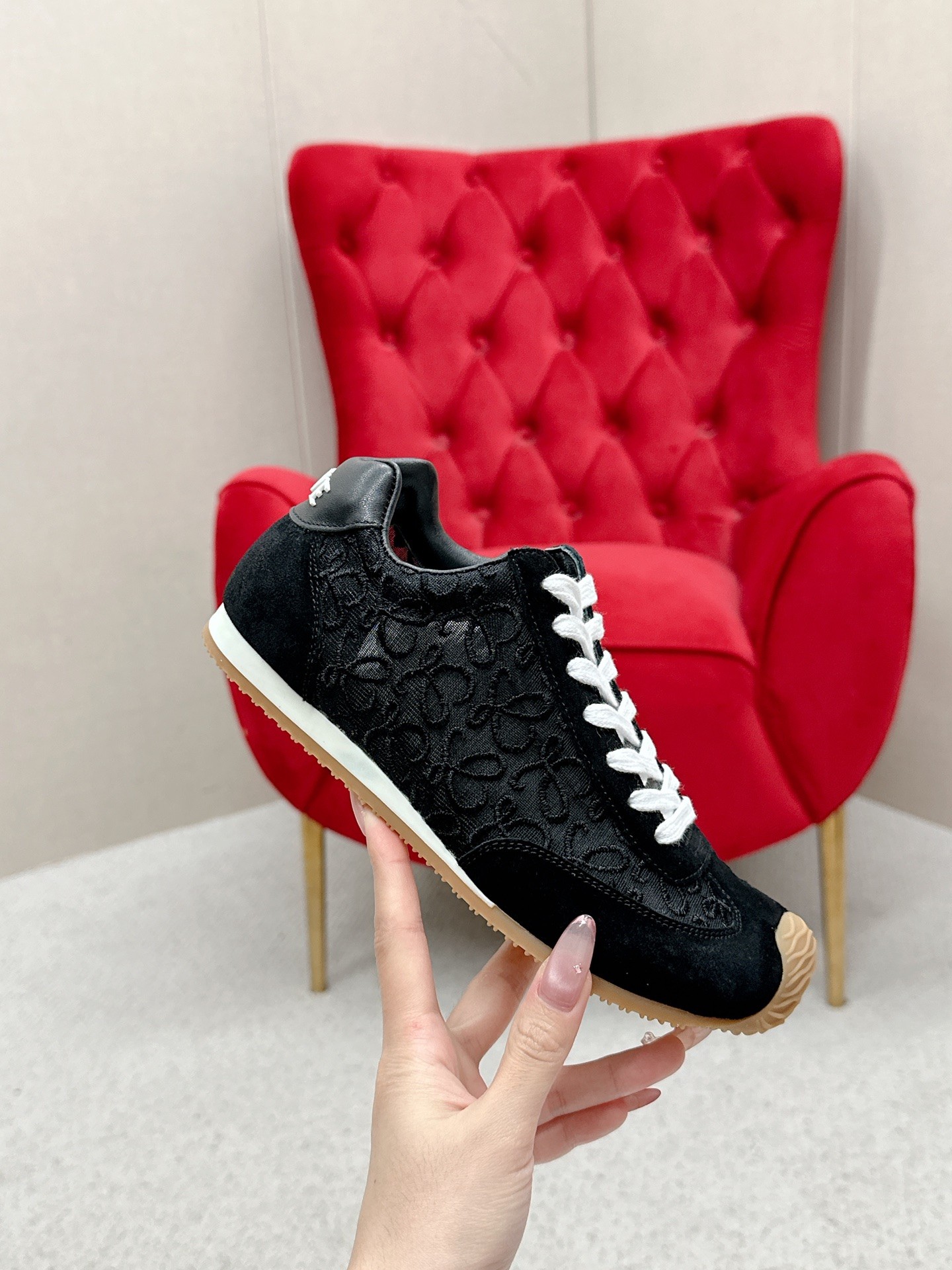 Loewe Ballet Runner 2.0 Sneakers - Stylish and Comfortable Walking Shoes 2 a1745676240650 6106