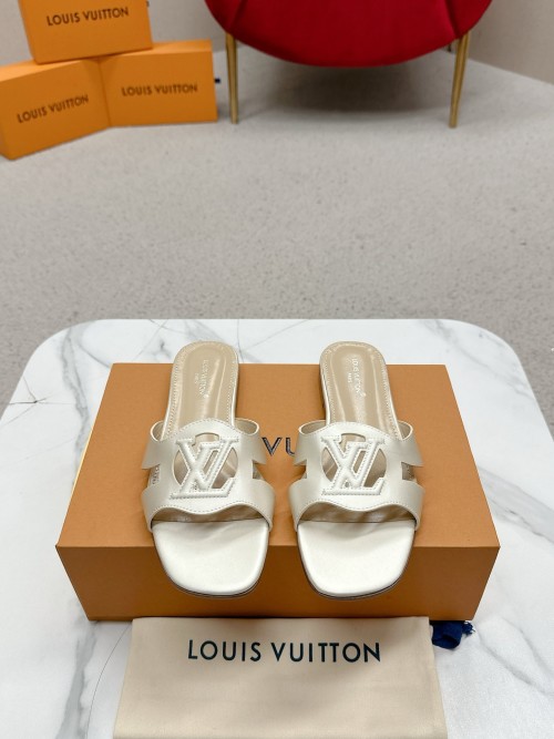 Louis Vuitton Women's White Leather Flat Sandals with LV Logo 1 Louis Vuitton Women's White Leather Flat Sandals with LV Logo