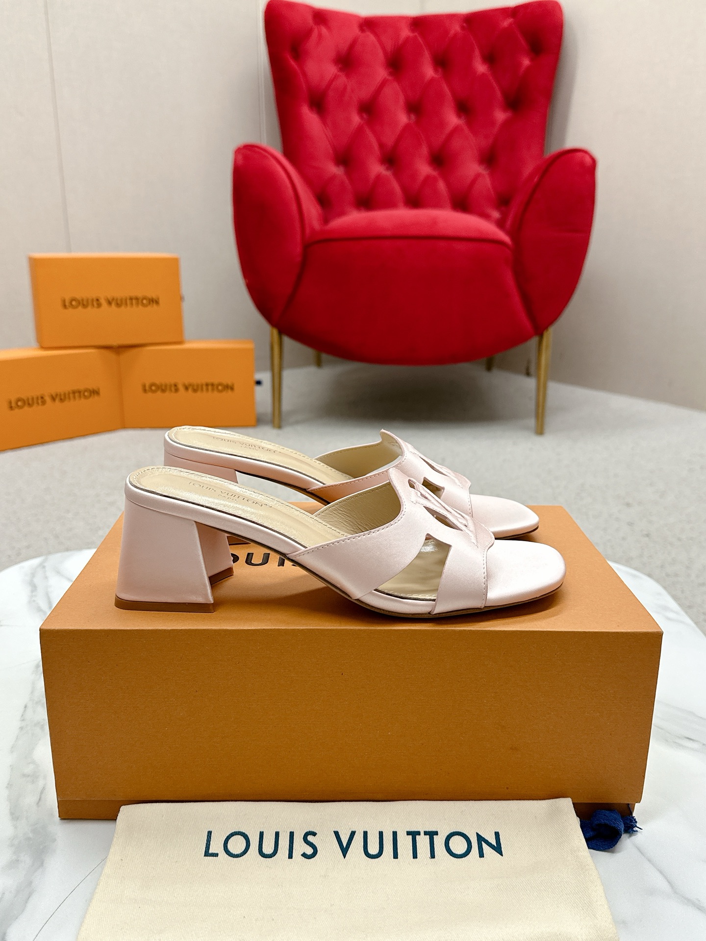 Louis Vuitton Sandals Review: 648Losis Vuitt Top Version – Are They Worth It? - 图片 3