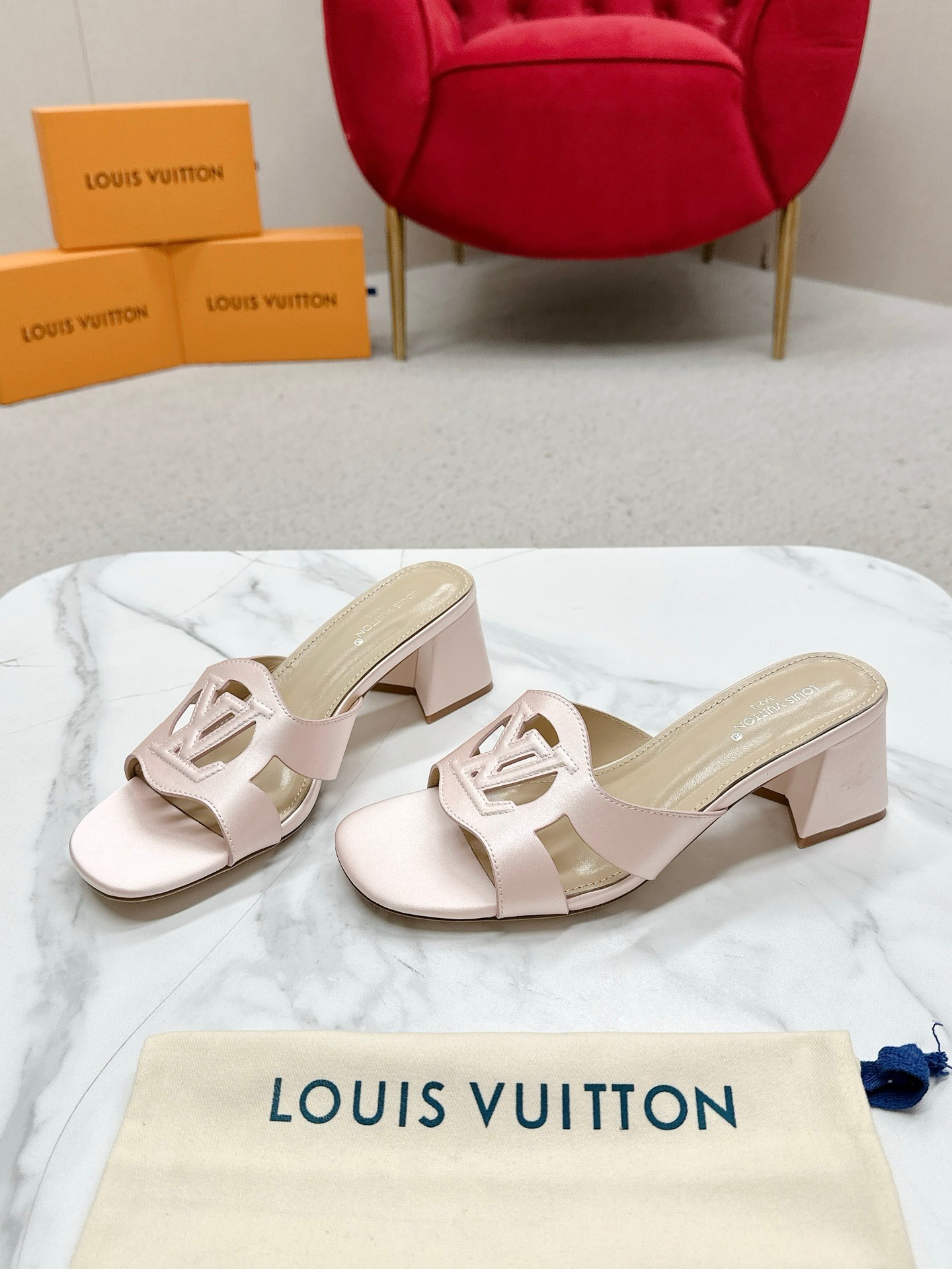 Louis Vuitton Sandals Review: 648Losis Vuitt Top Version – Are They Worth It? - 图片 6