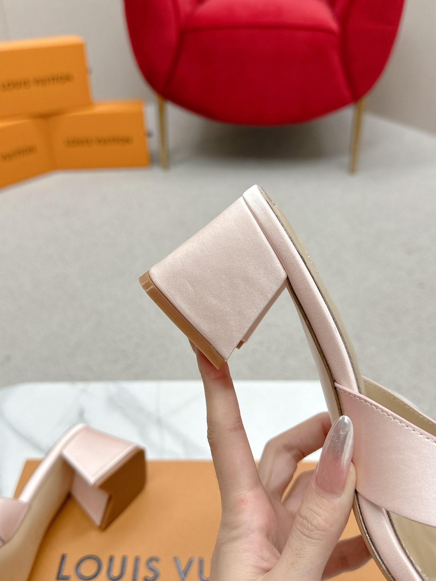 Louis Vuitton Sandals Review: 648Losis Vuitt Top Version – Are They Worth It? - 图片 8