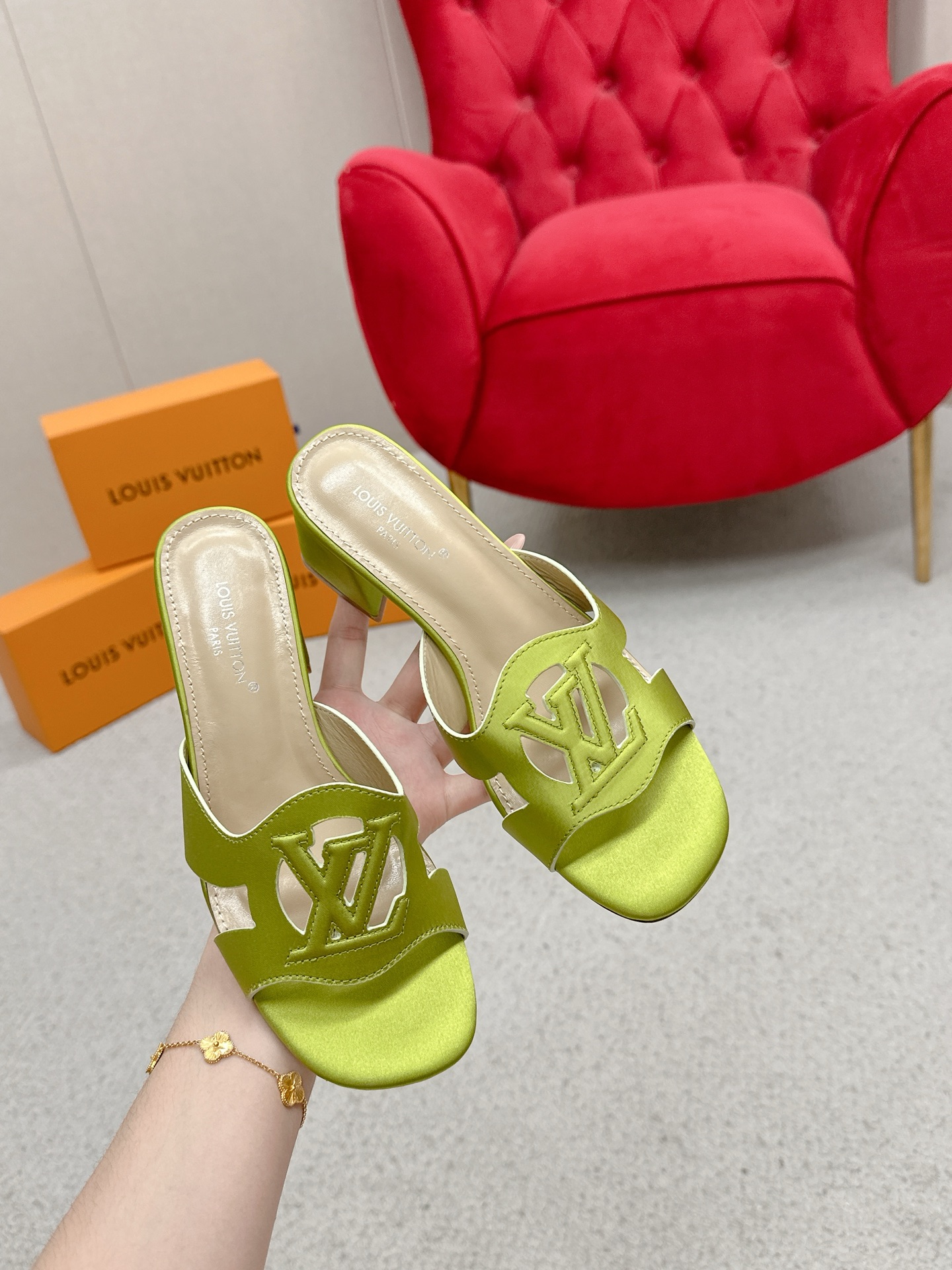 “Authentic Louis Vuitton 648 Heel Sandals: Top Version Review and Buying Guide” - 图片 5