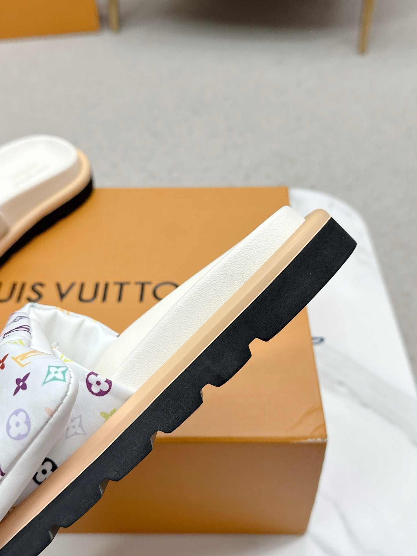 Louis Vuitton X TM Takashi Murakami collaboration couple slides, BS 8