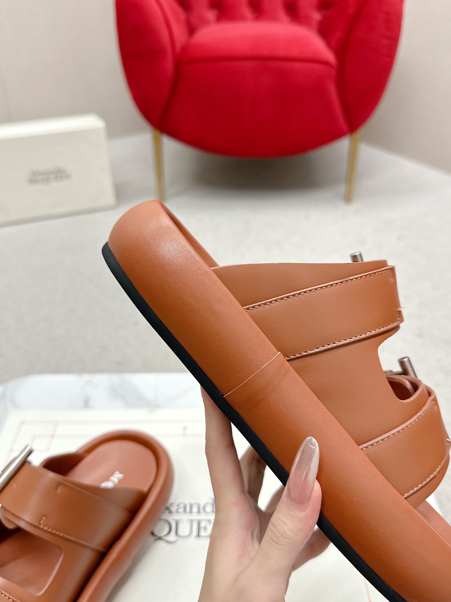 McQueen 25ss Collection: Fashionable, Comfortable, and Durable Footwear - 图片 8